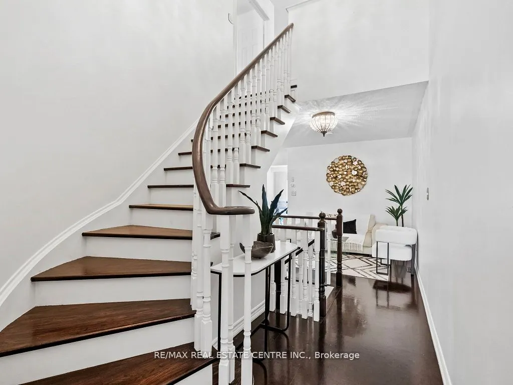 27 Martell Gate