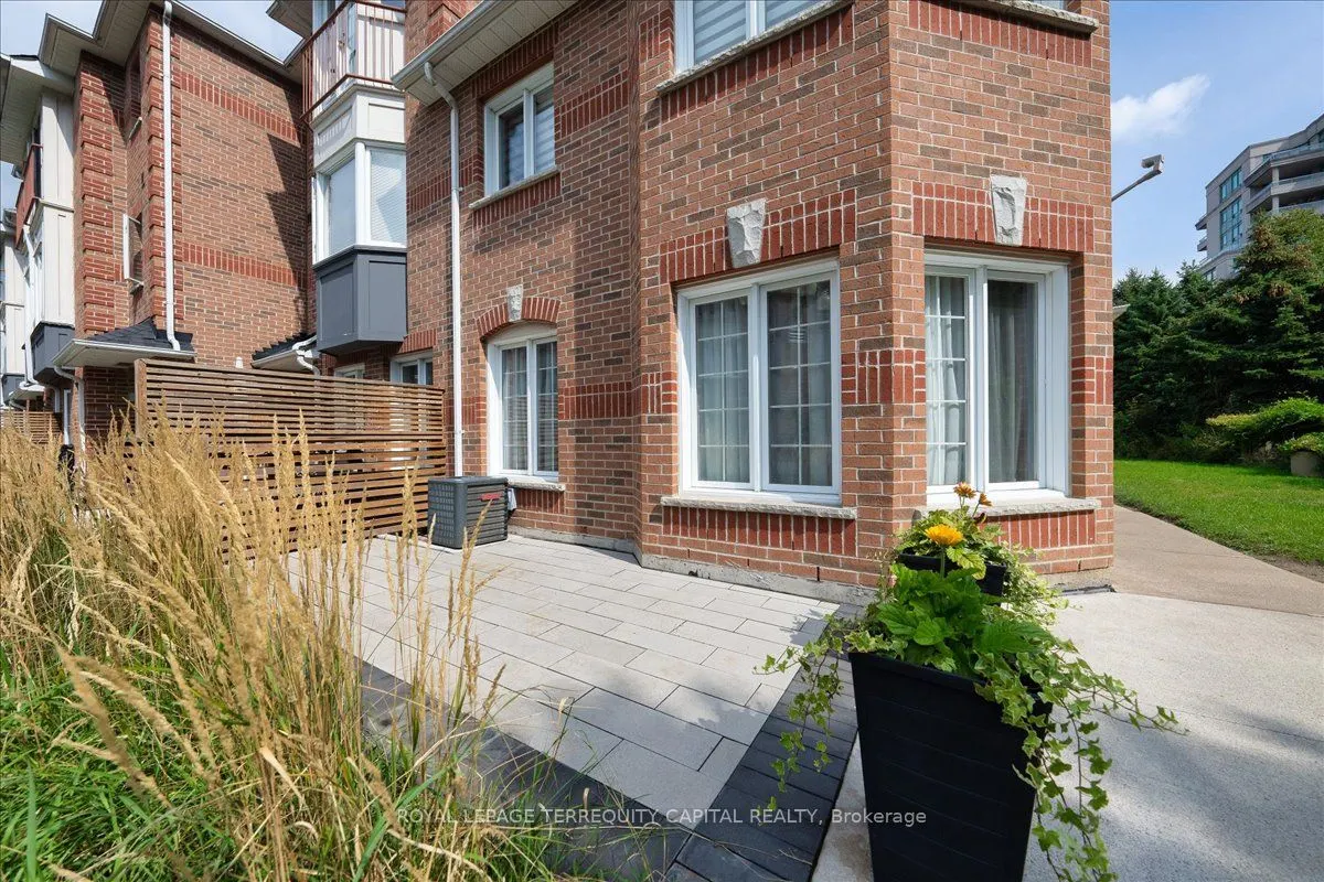 151 Townsgate Drive, #77