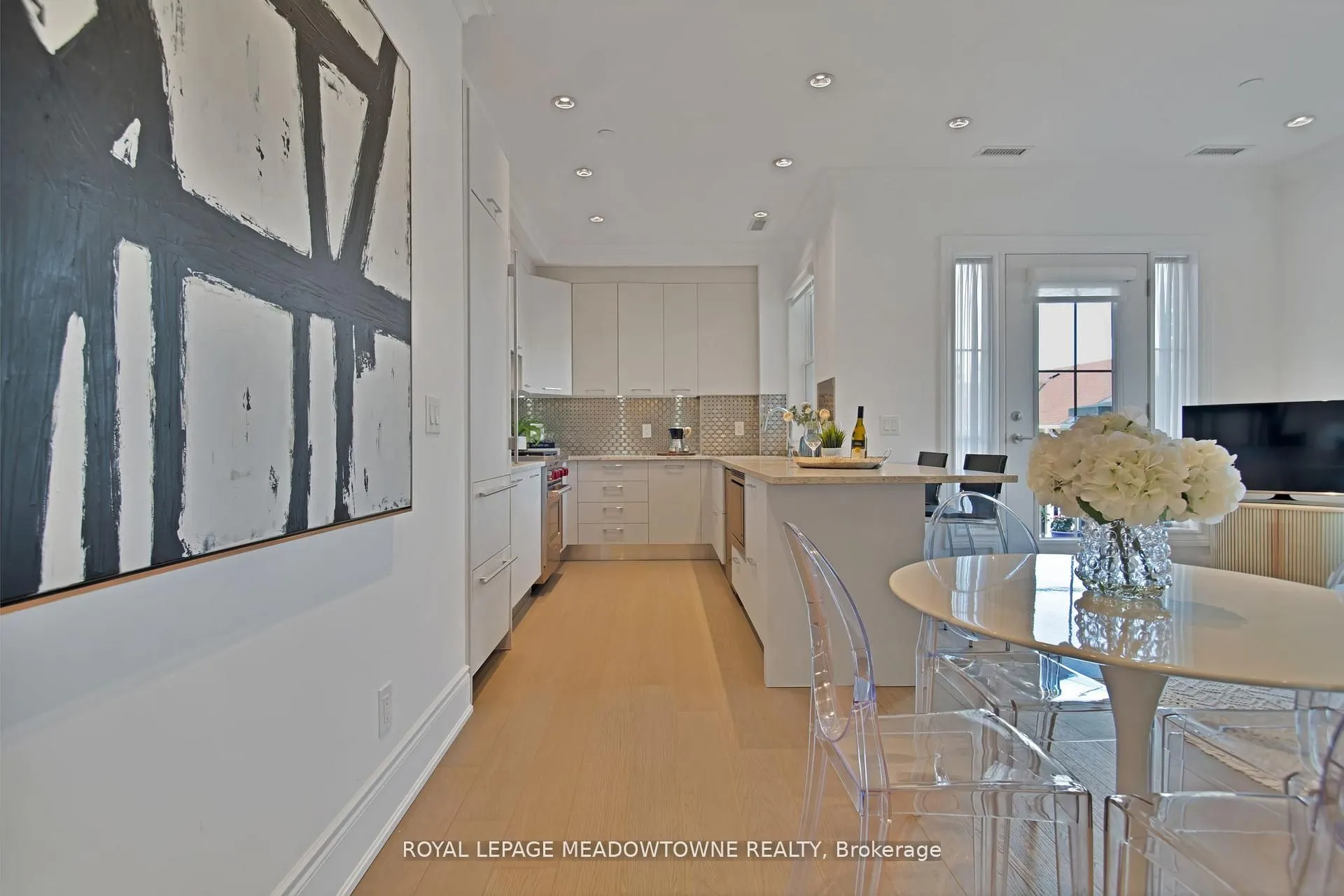 10360 Islington Avenue, #301