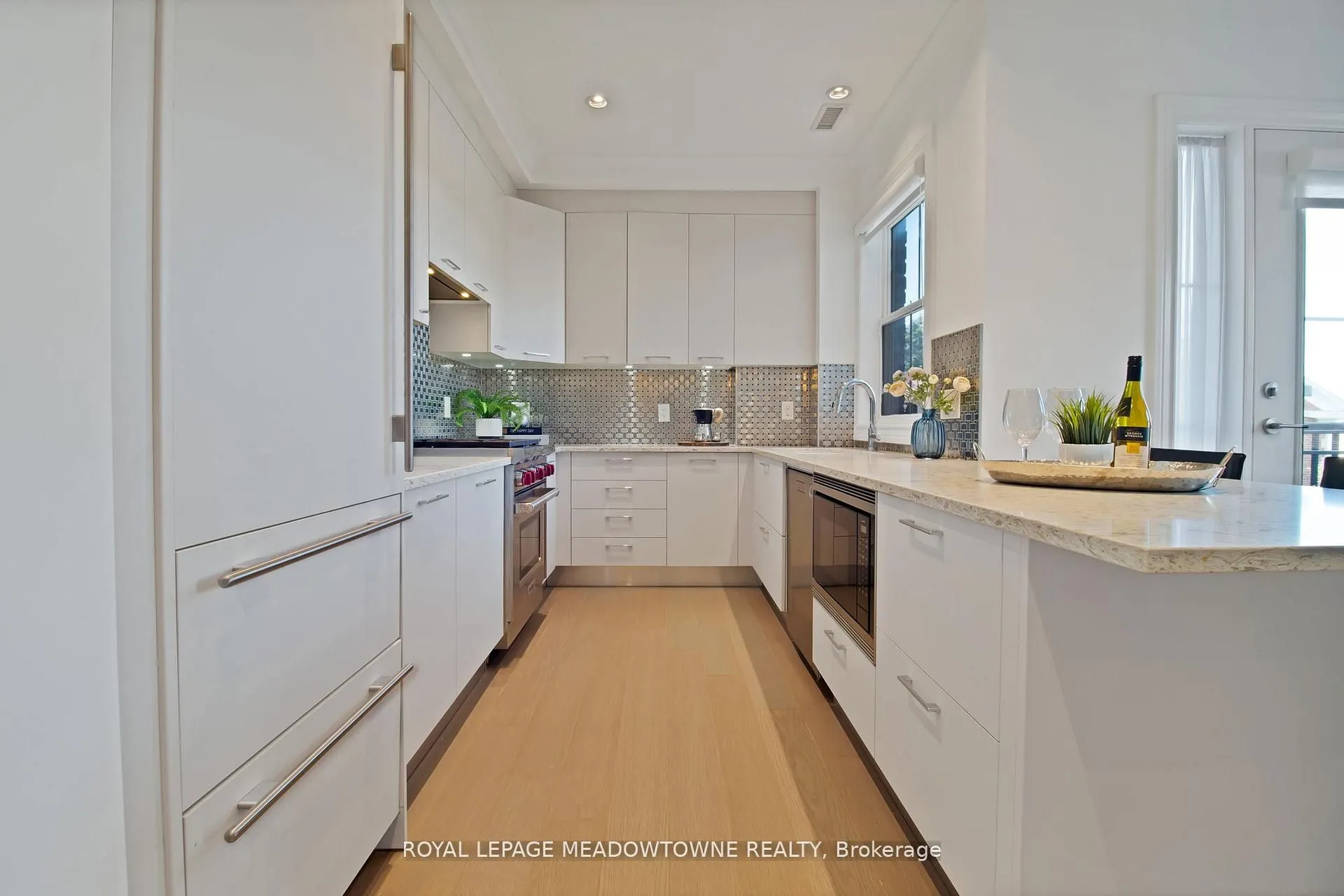 10360 Islington Avenue, #301