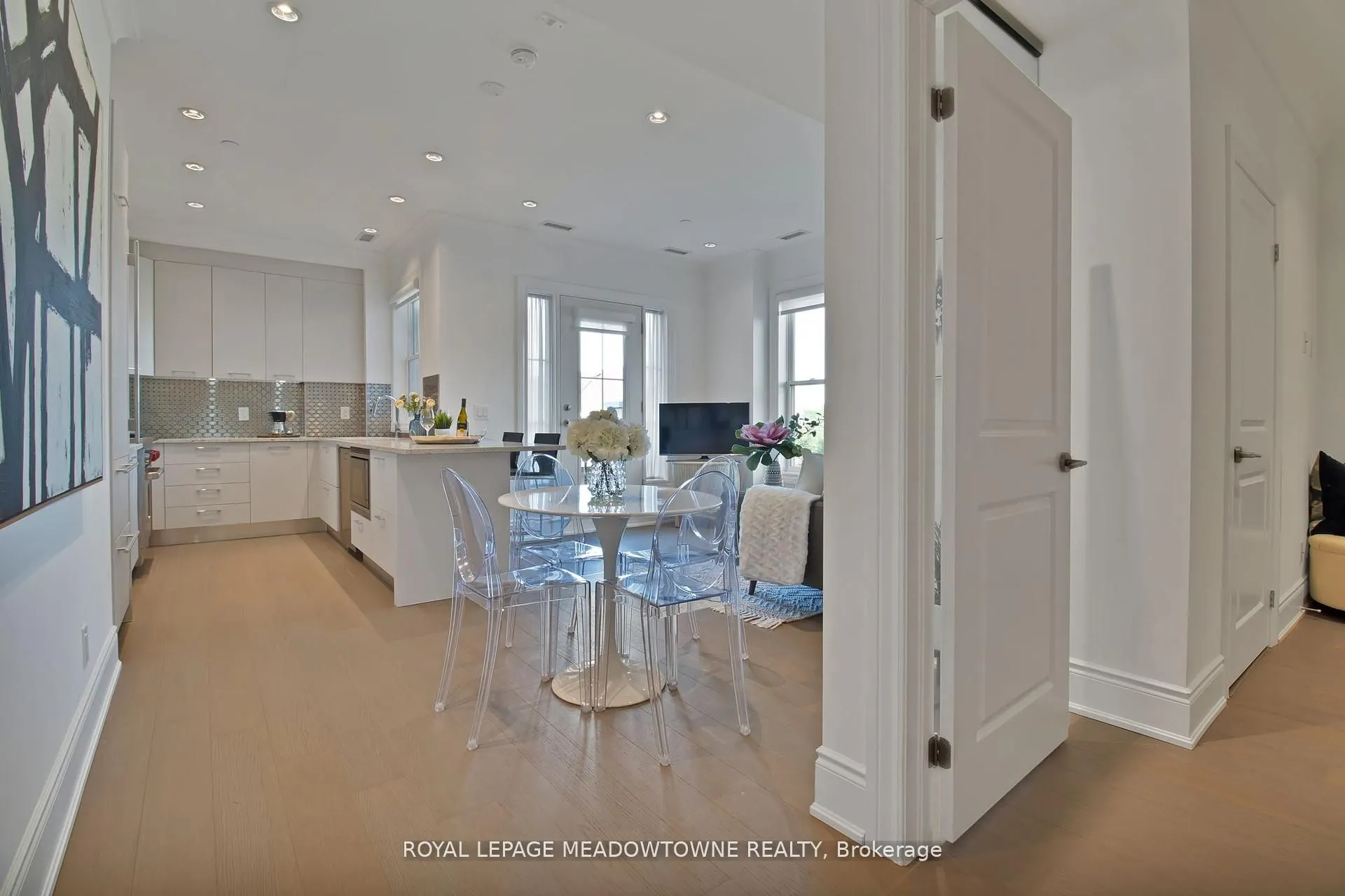 10360 Islington Avenue, #301