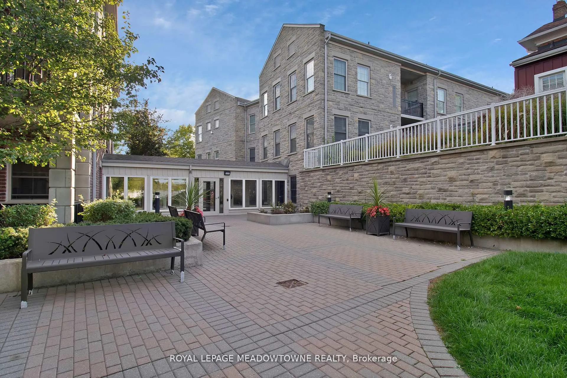 10360 Islington Avenue, #301