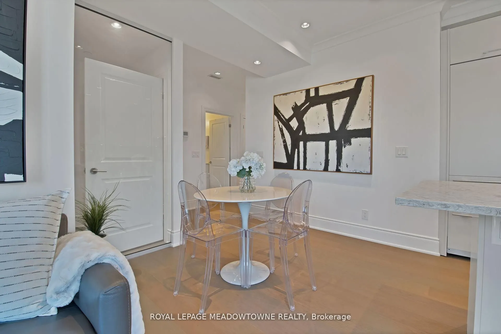 10360 Islington Avenue, #301