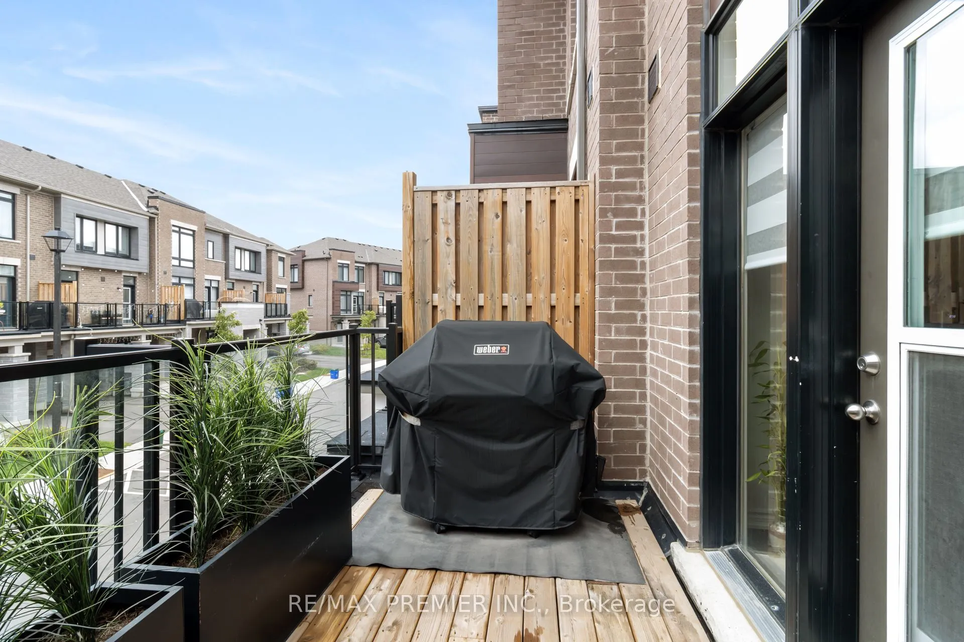28 Holyrood Crescent