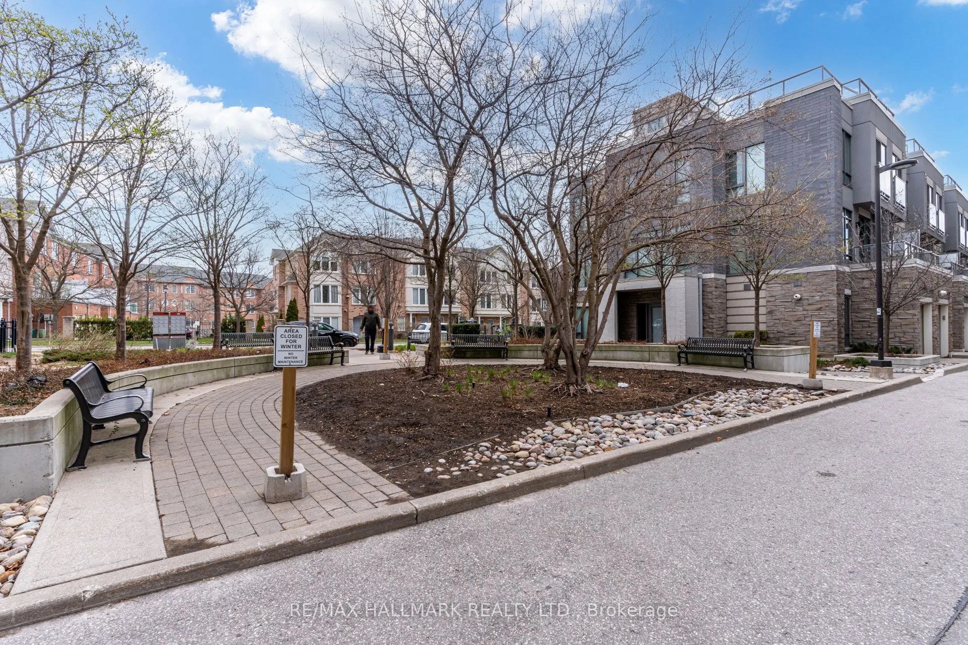 325 South Park Road, #Rg15