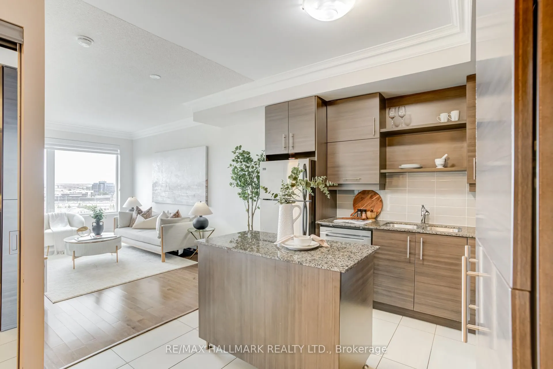 325 South Park Road, #Rg15
