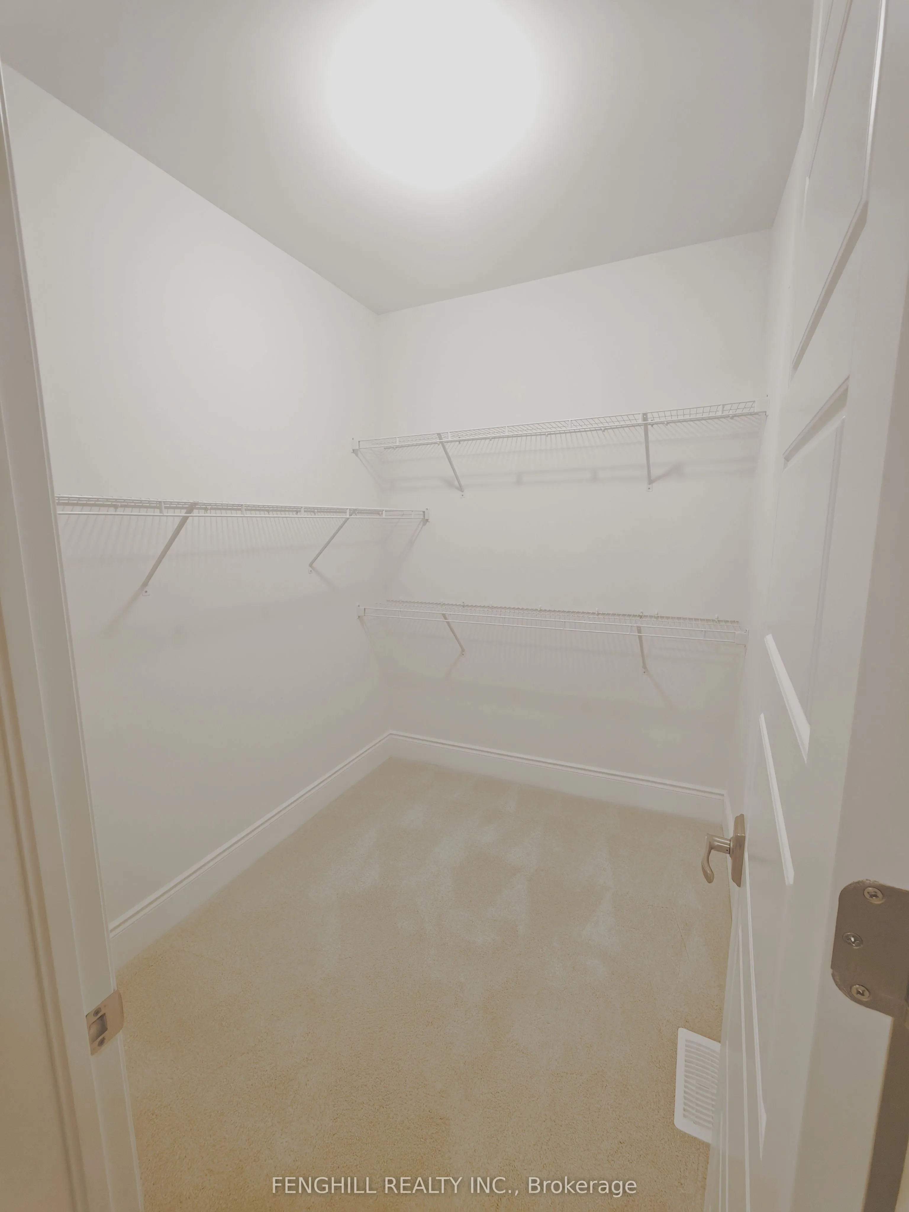 10 Elmers Lane