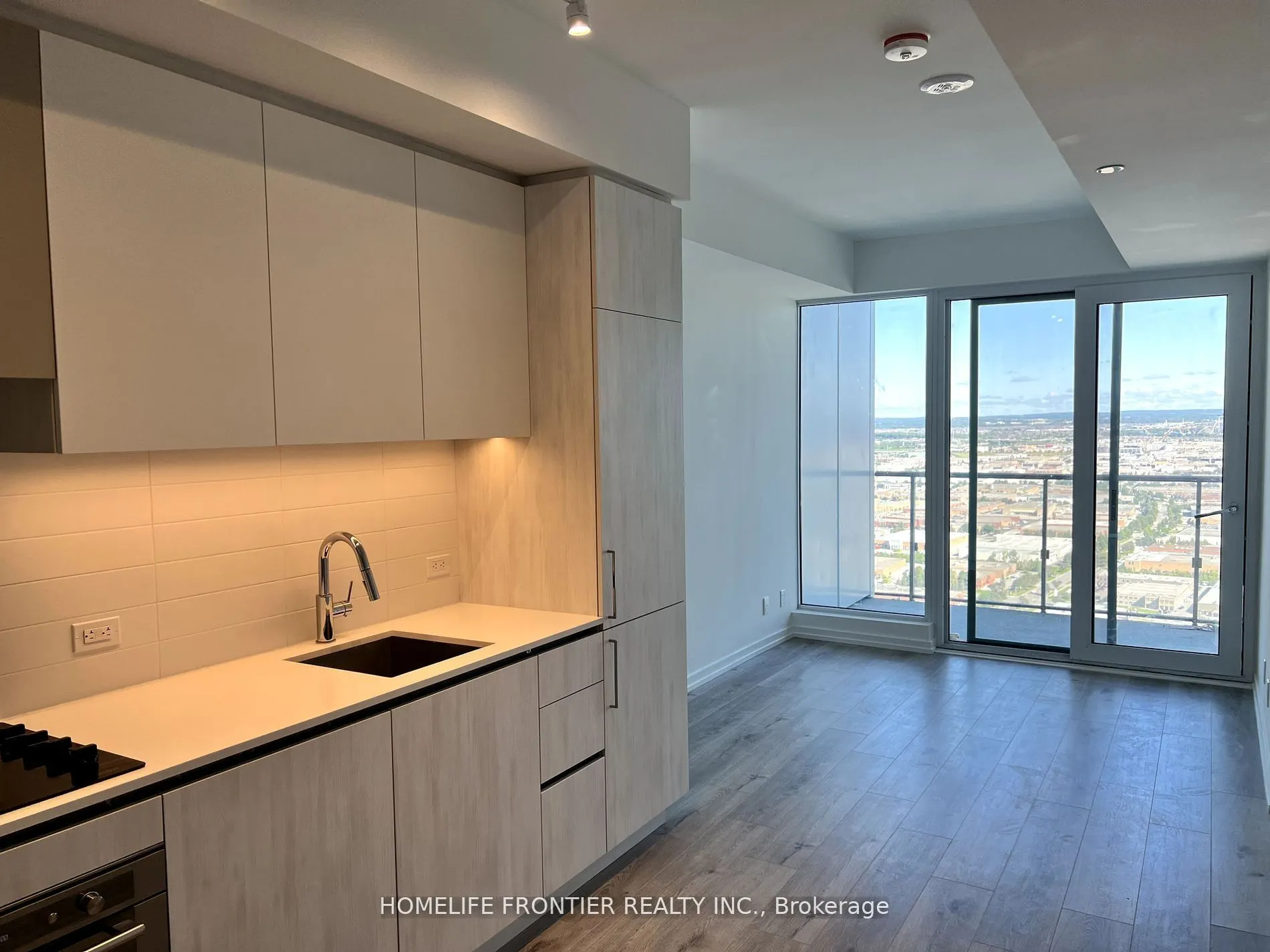 7890 Jane Street, #07