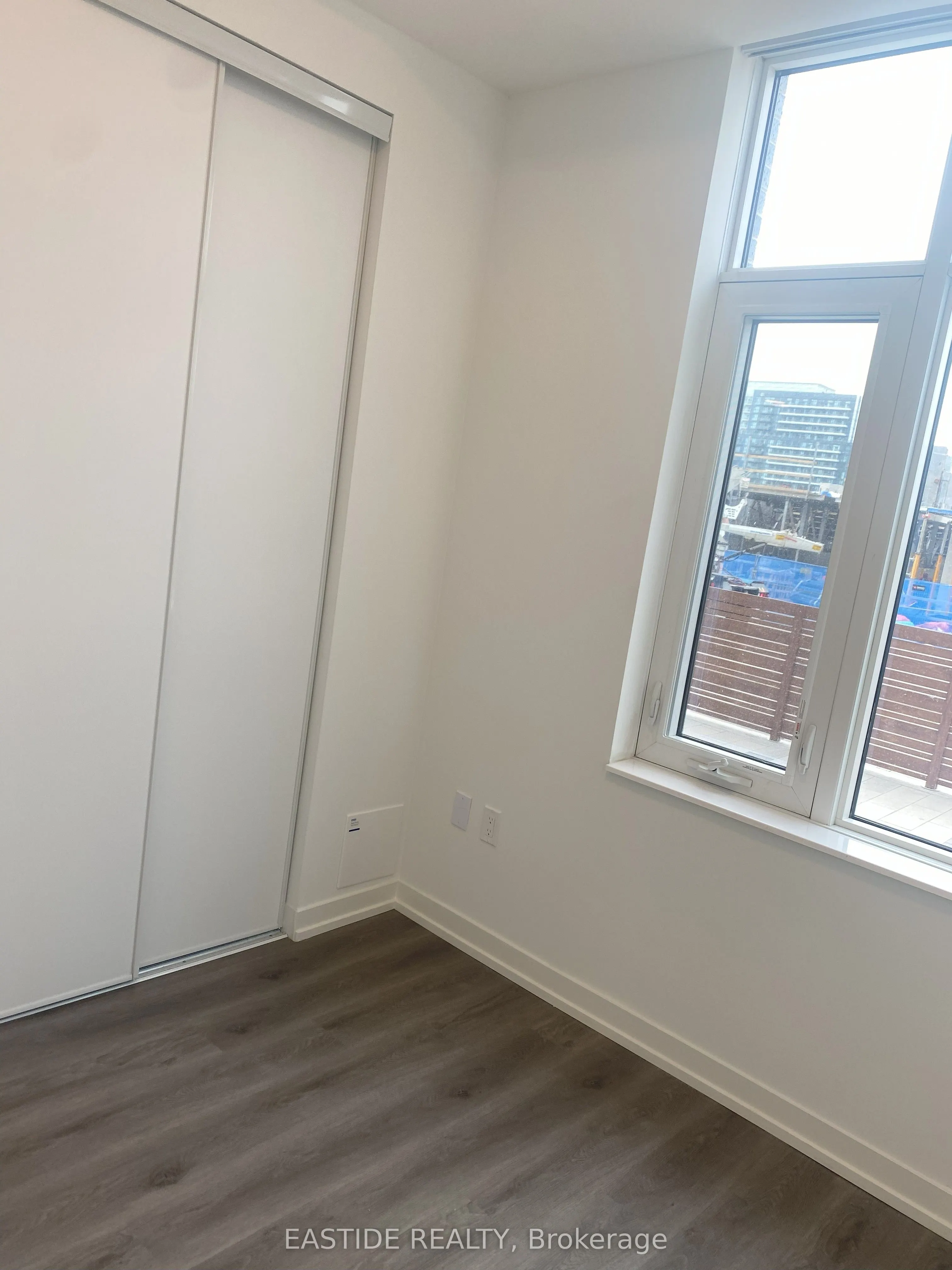 28 Interchange Way S, #109