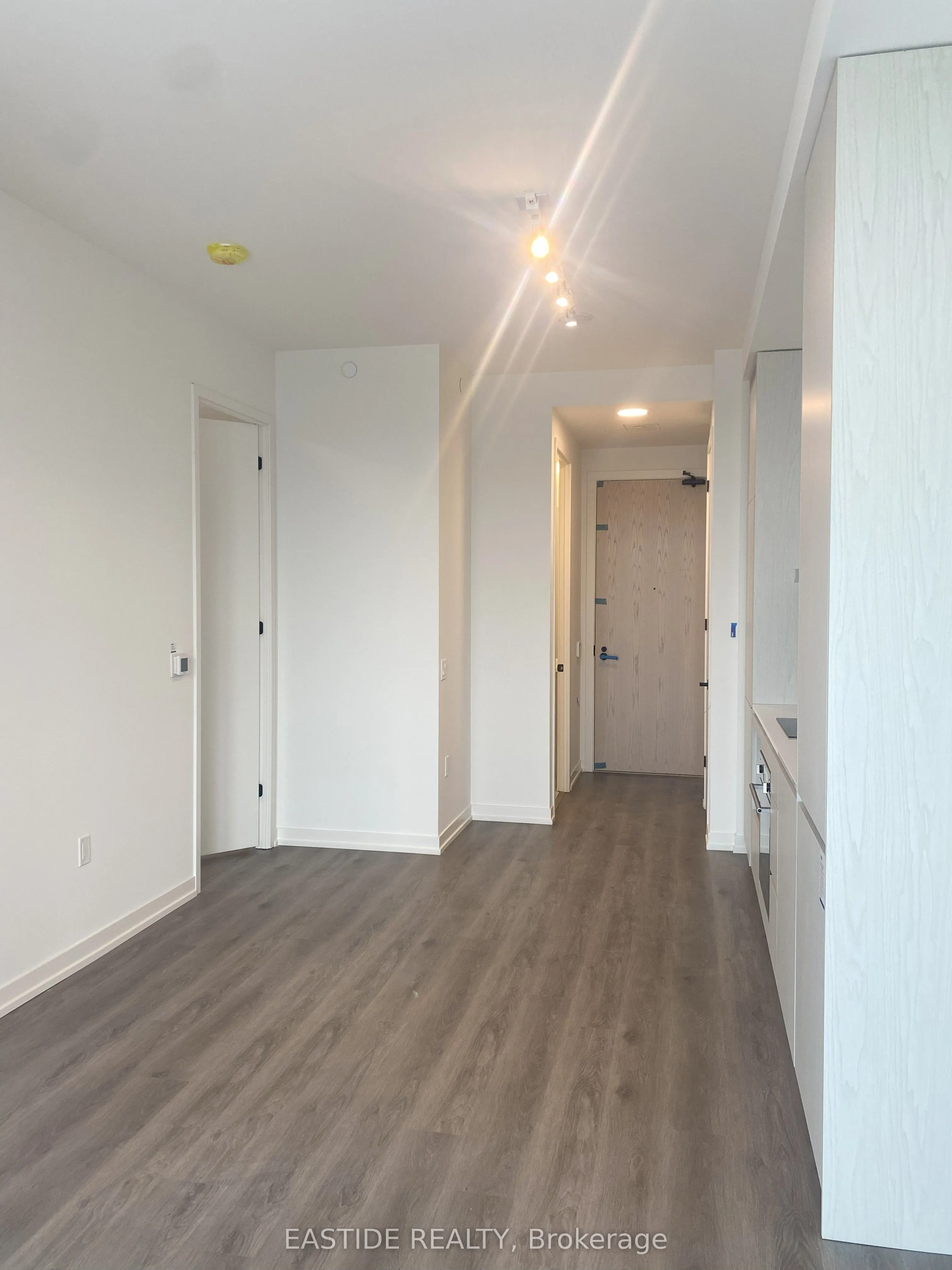 28 Interchange Way S, #109