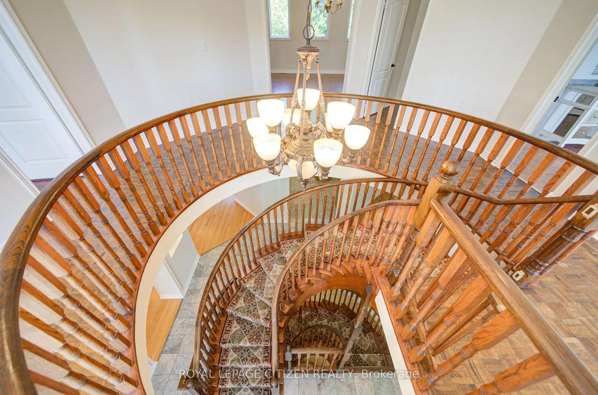 180 Kimber Crescent