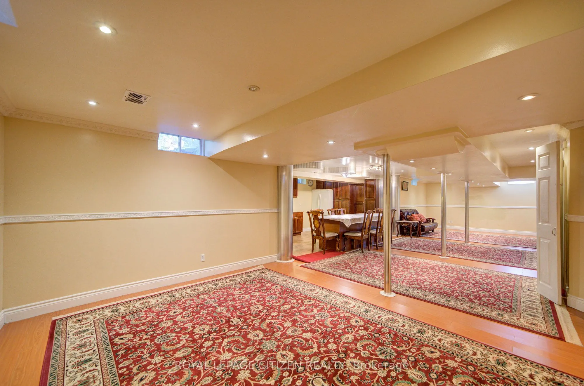 180 Kimber Crescent