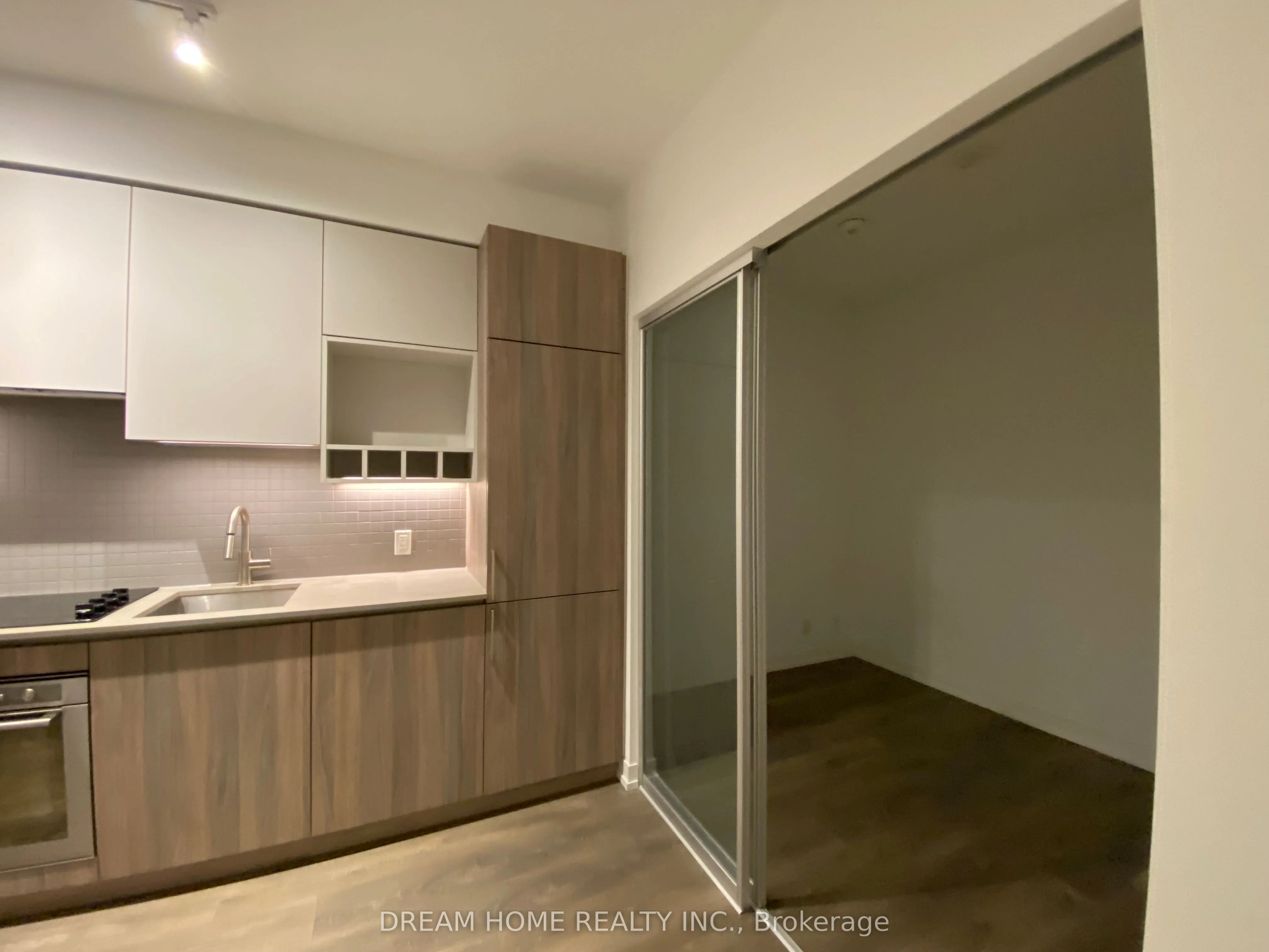 950 Portage Parkway, #2108