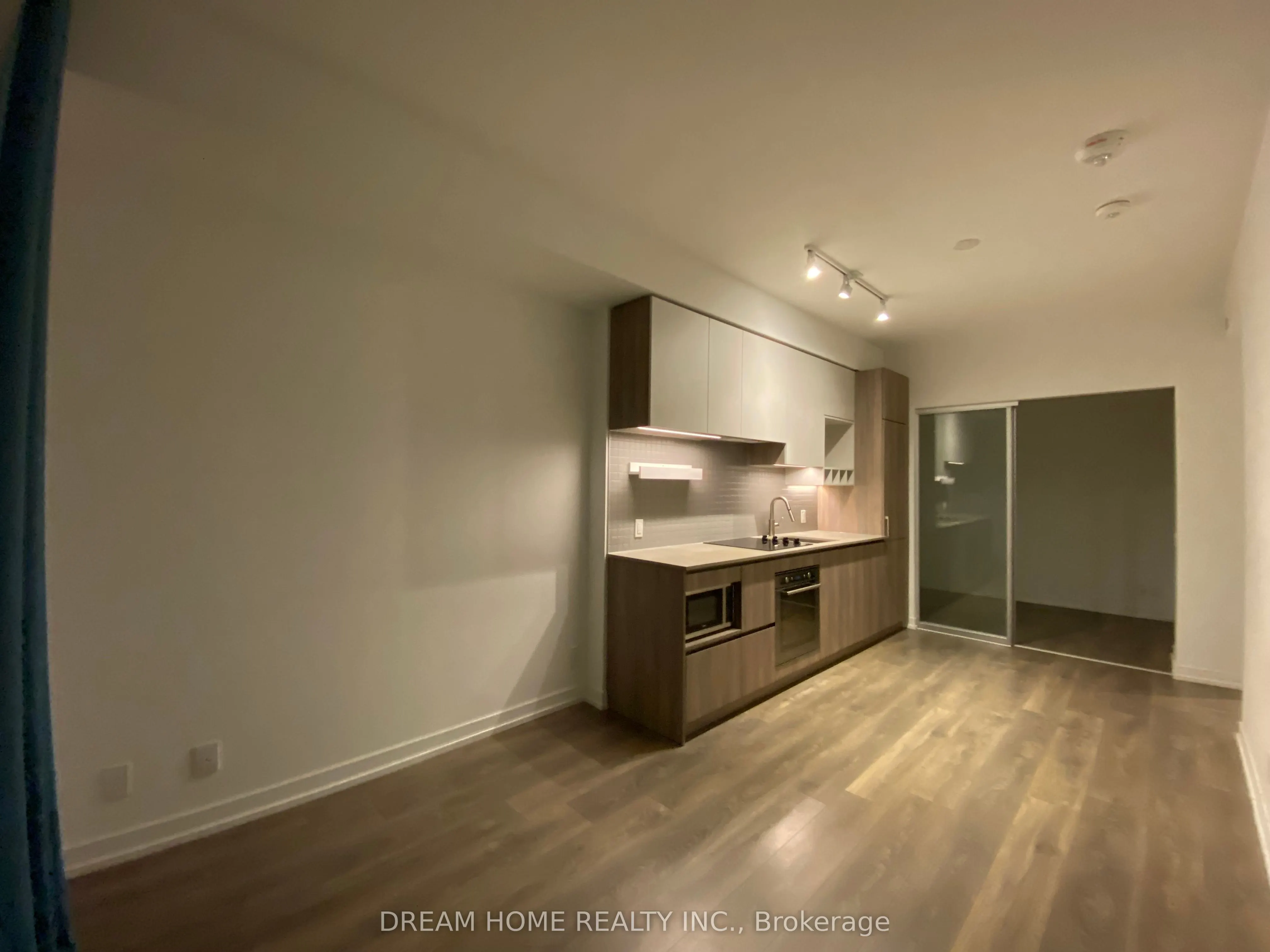 950 Portage Parkway, #2108