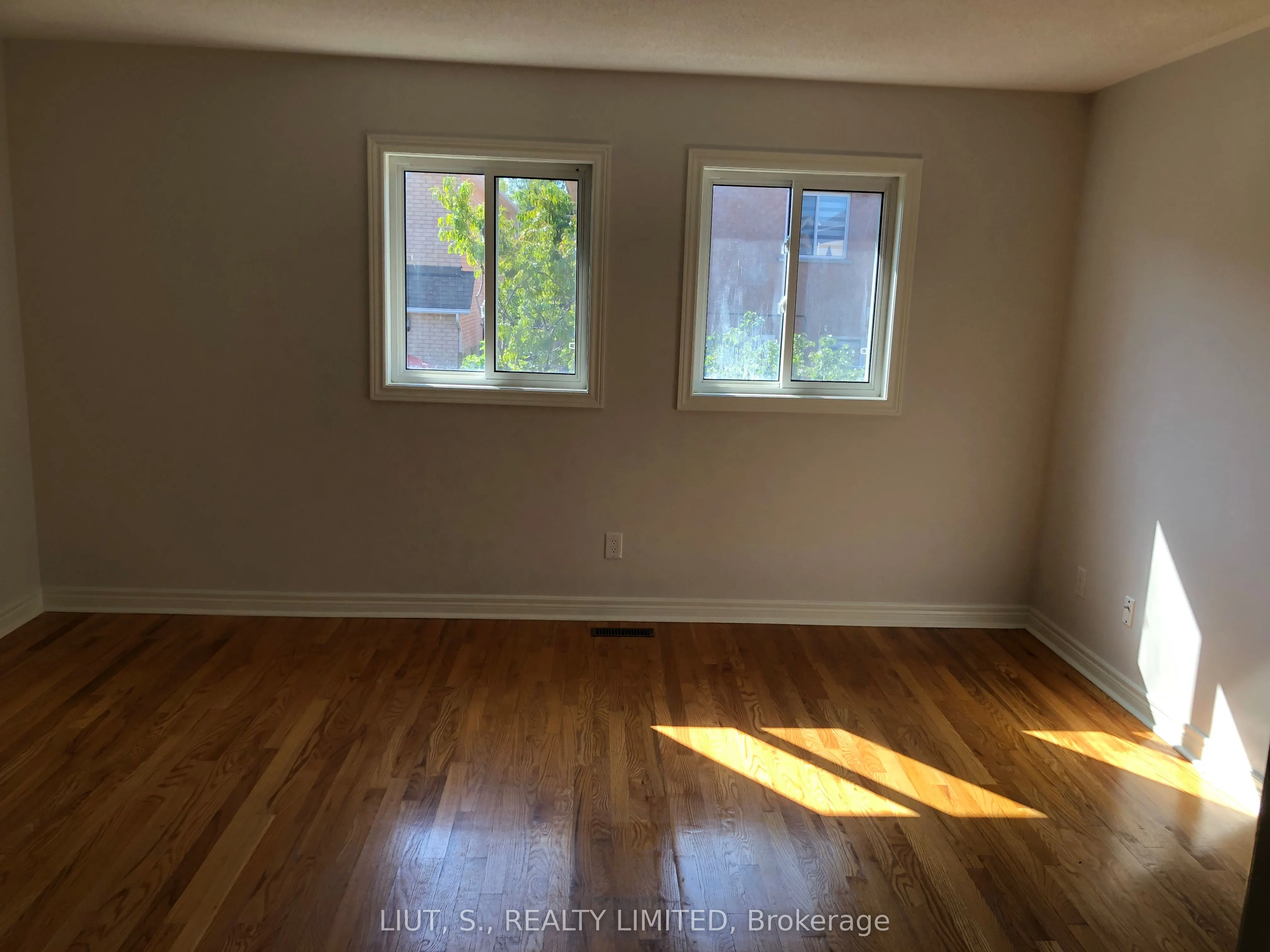 35 Monte Cristi Street
