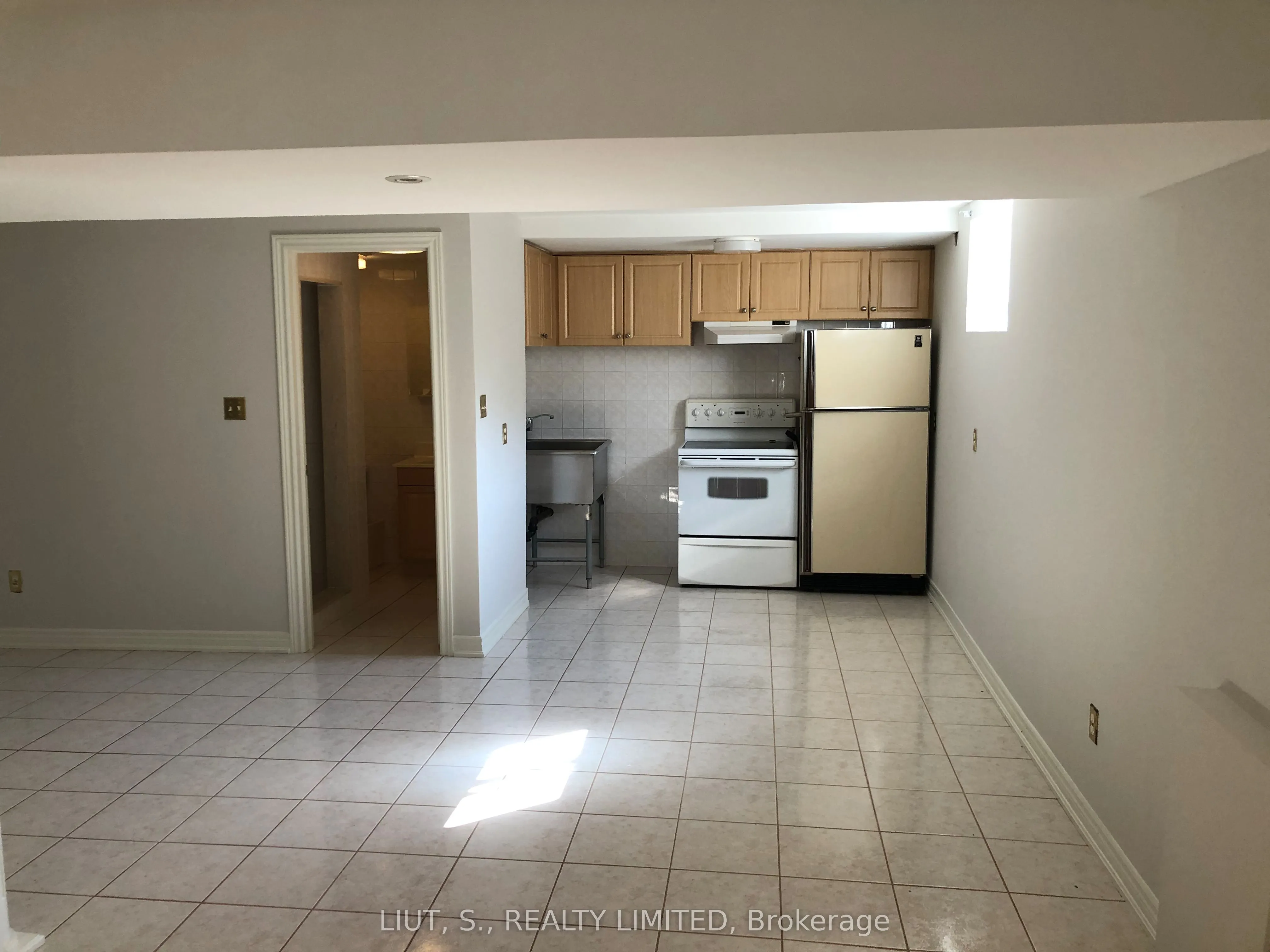35 Monte Cristi Street