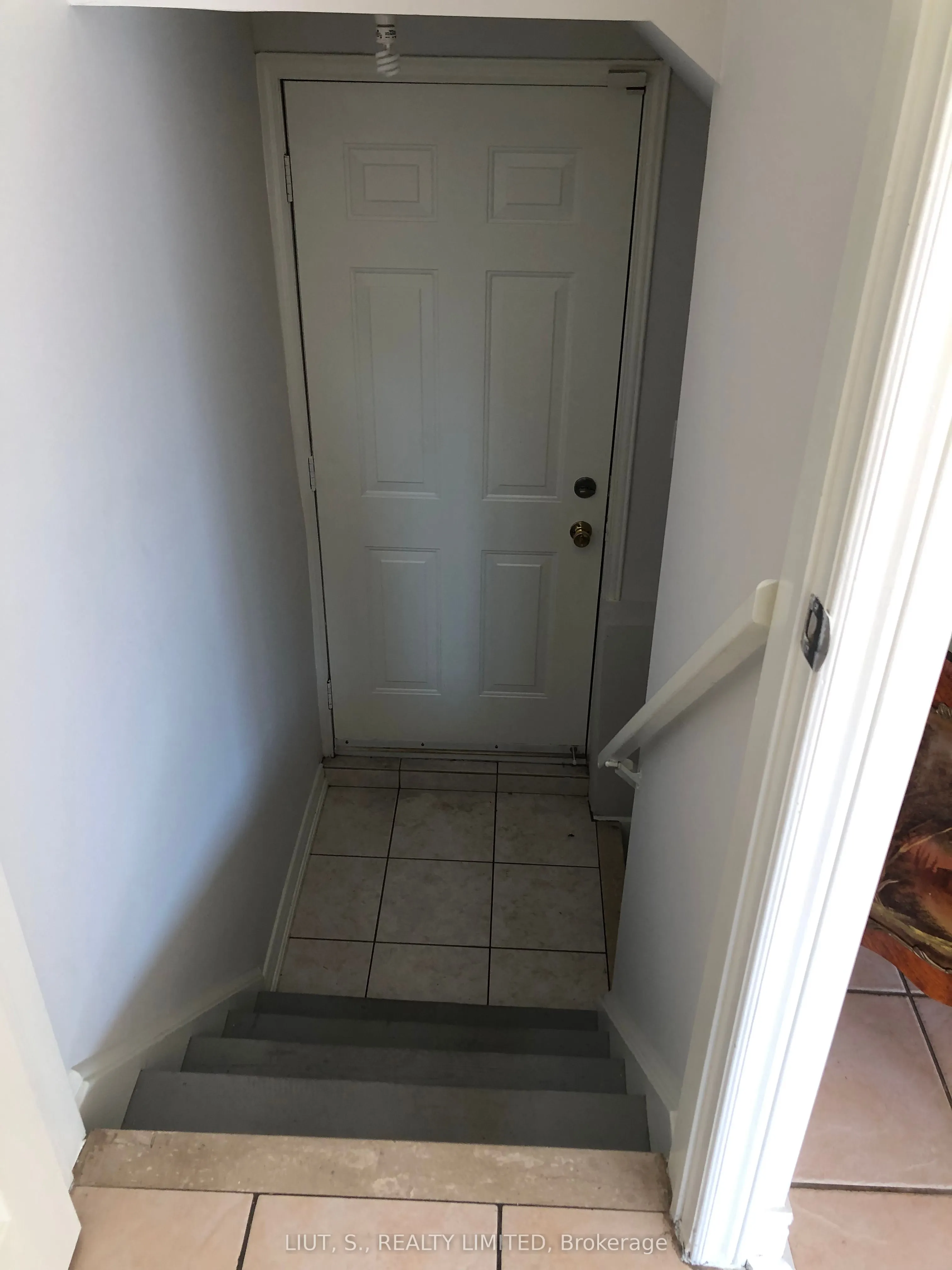 35 Monte Cristi Street