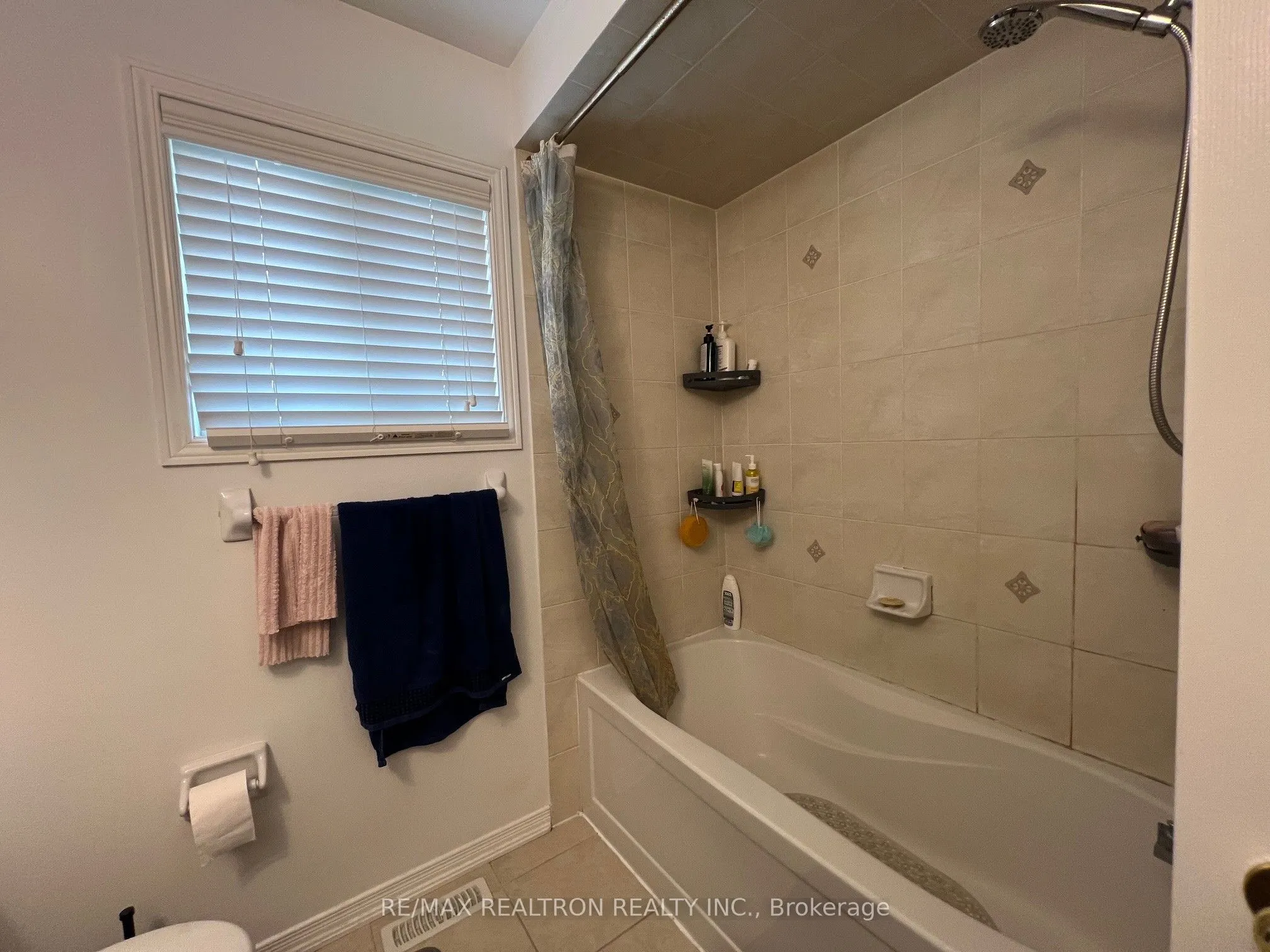 44 Lewis Honey Drive, ##Upper