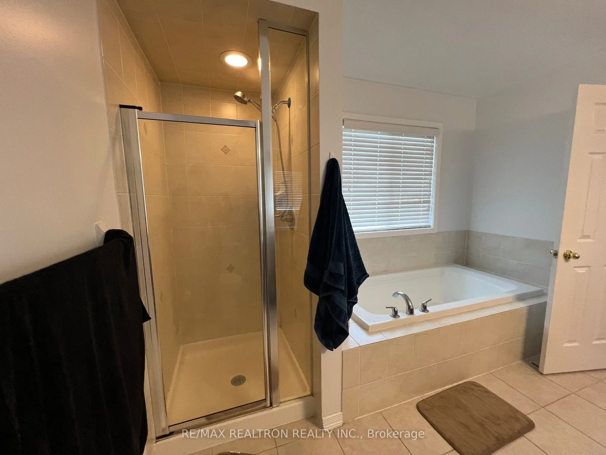 44 Lewis Honey Drive, ##Upper