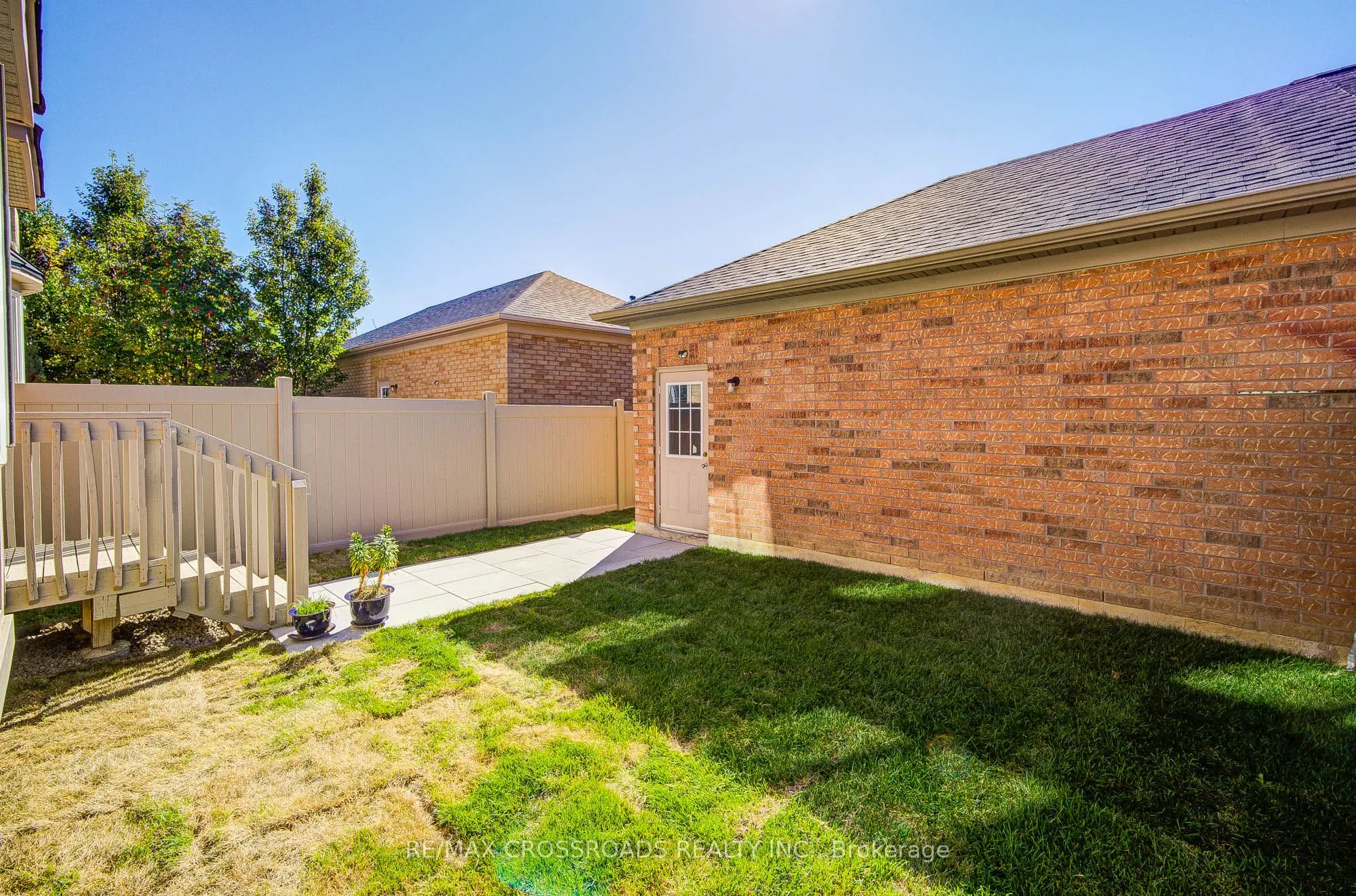 85 Shady Oaks Avenue