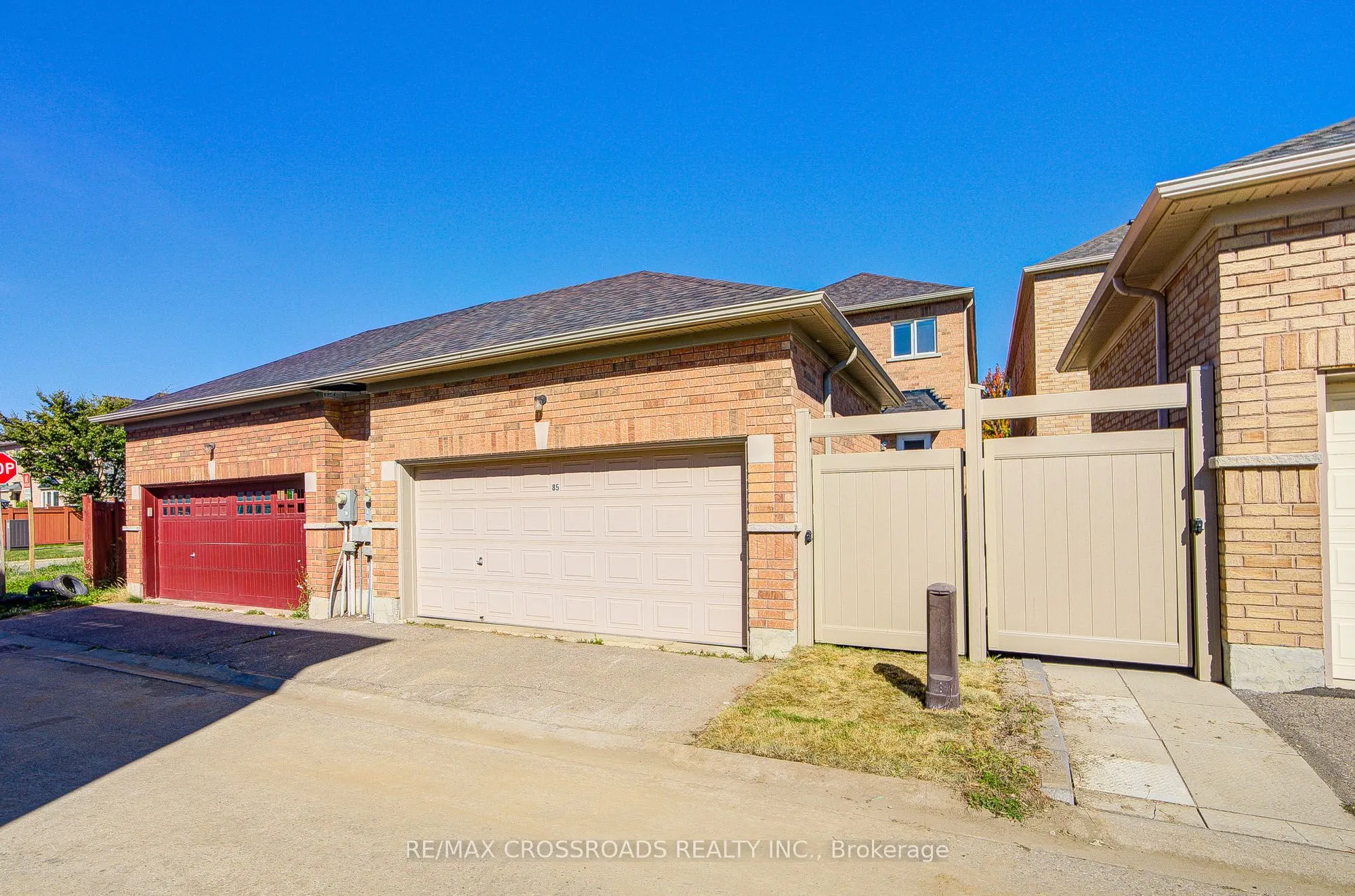 85 Shady Oaks Avenue