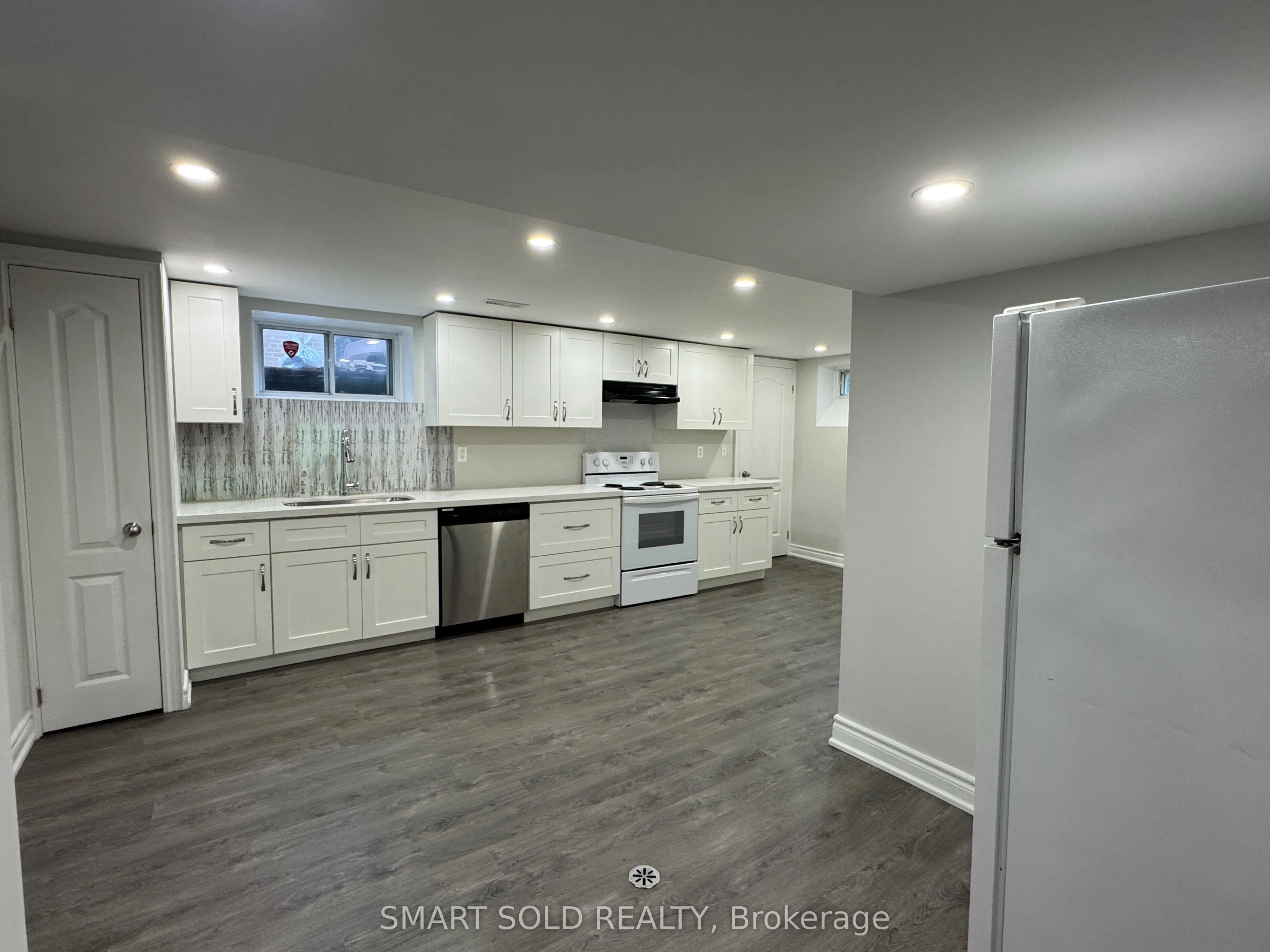 414 Taylor Mills Drive N, #Lower Level