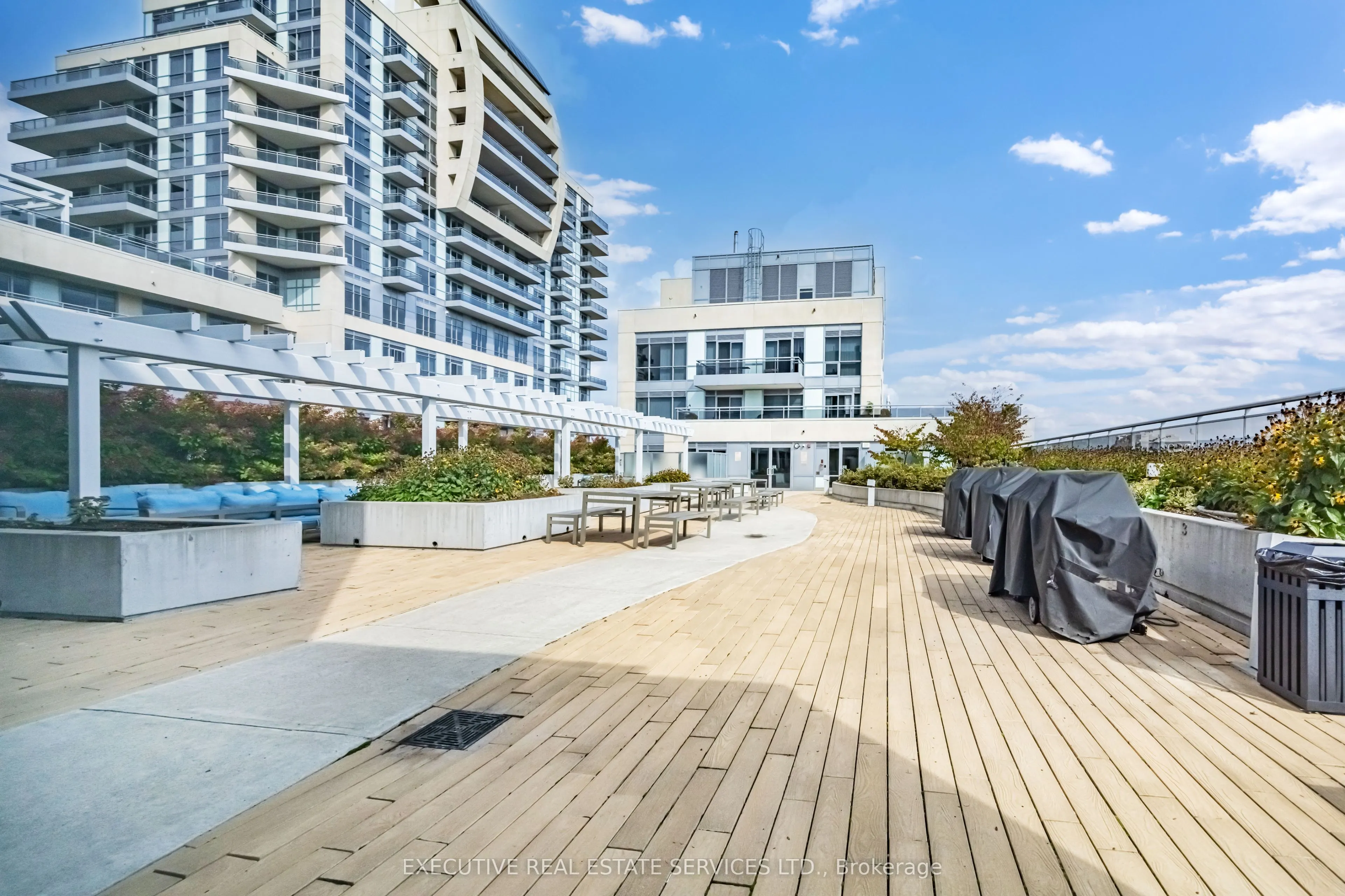 9191 Yonge Street SW, ##608