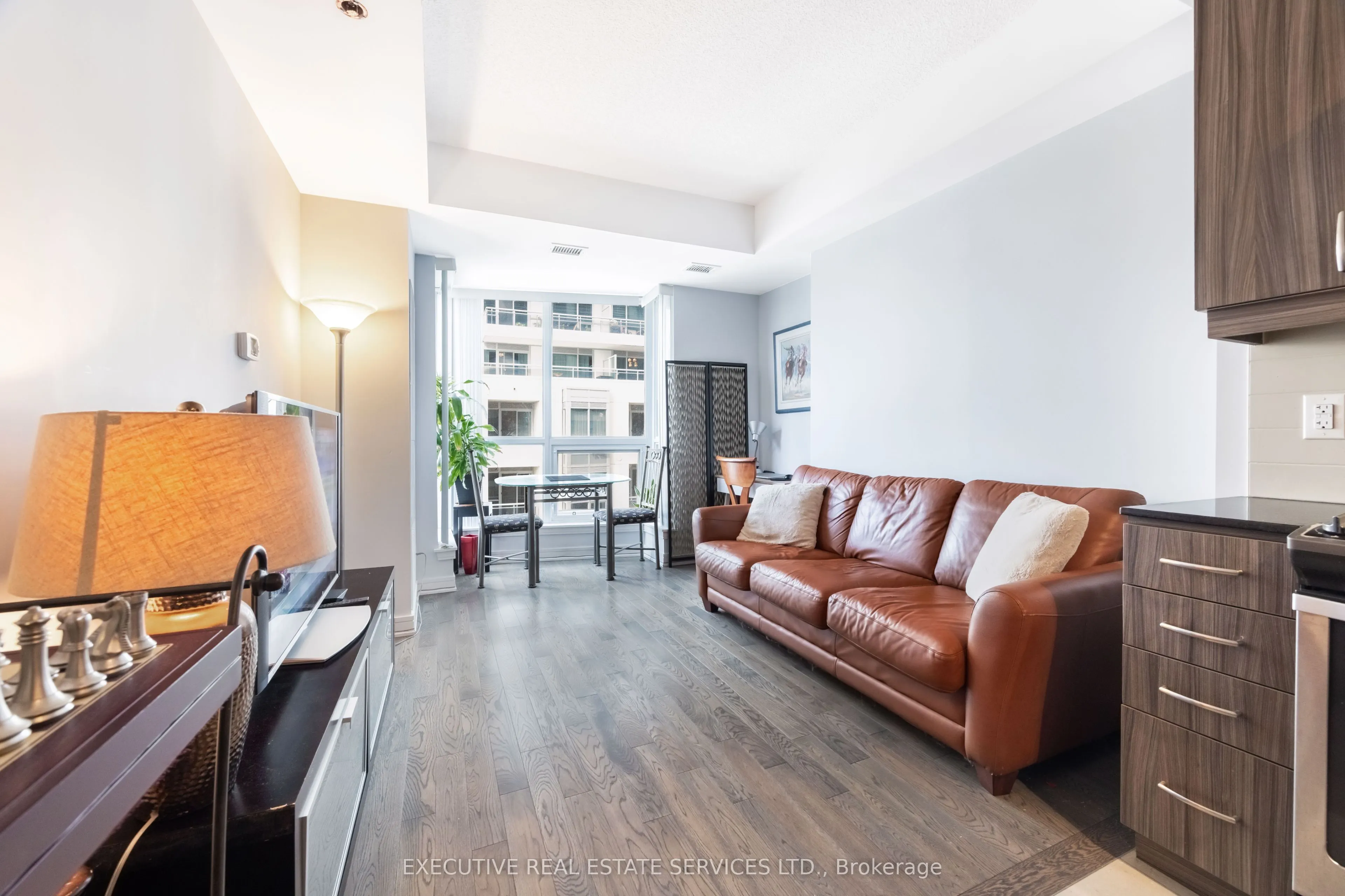 9191 Yonge Street SW, ##608