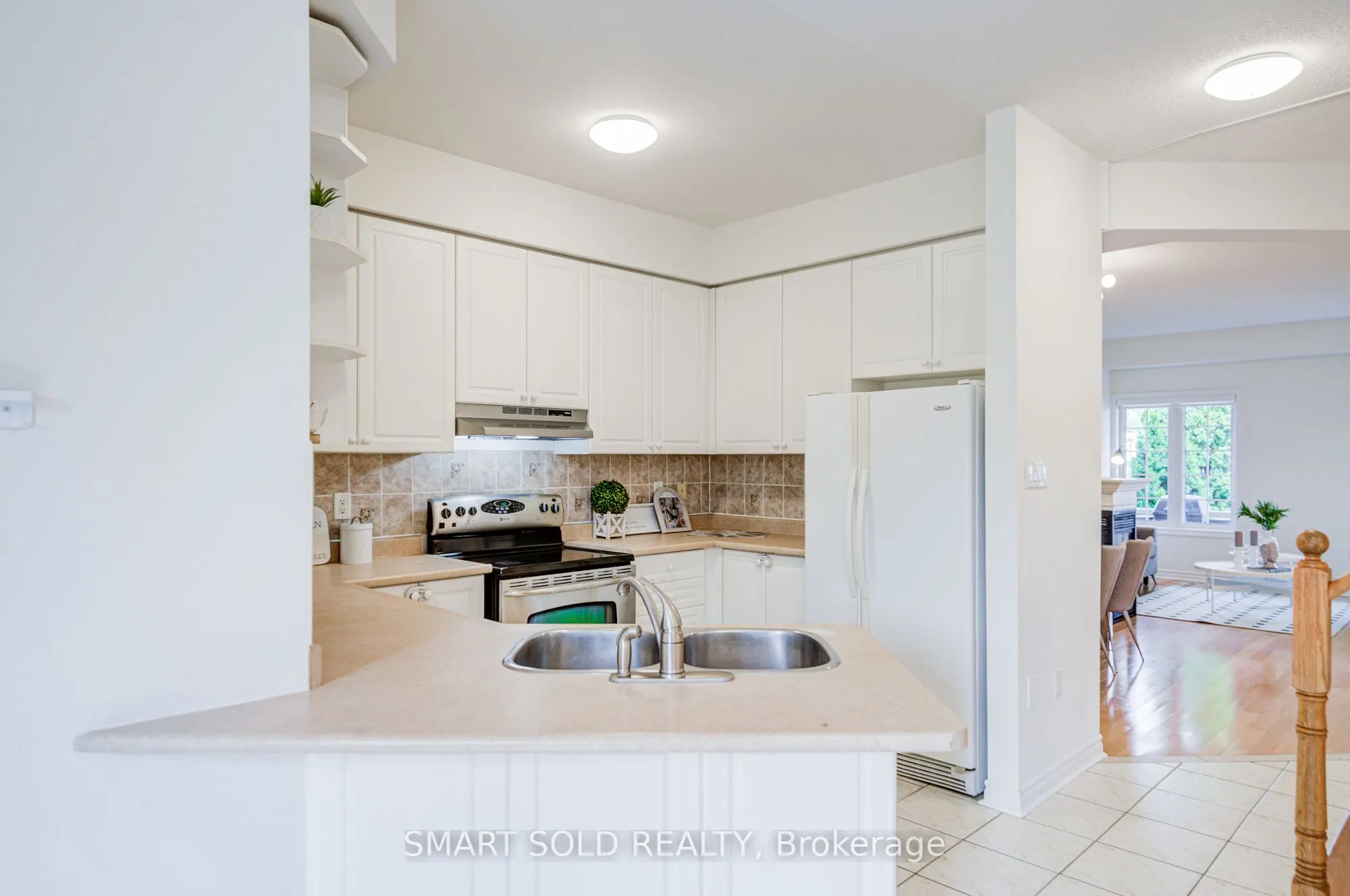 4 Thornhill Woods Drive