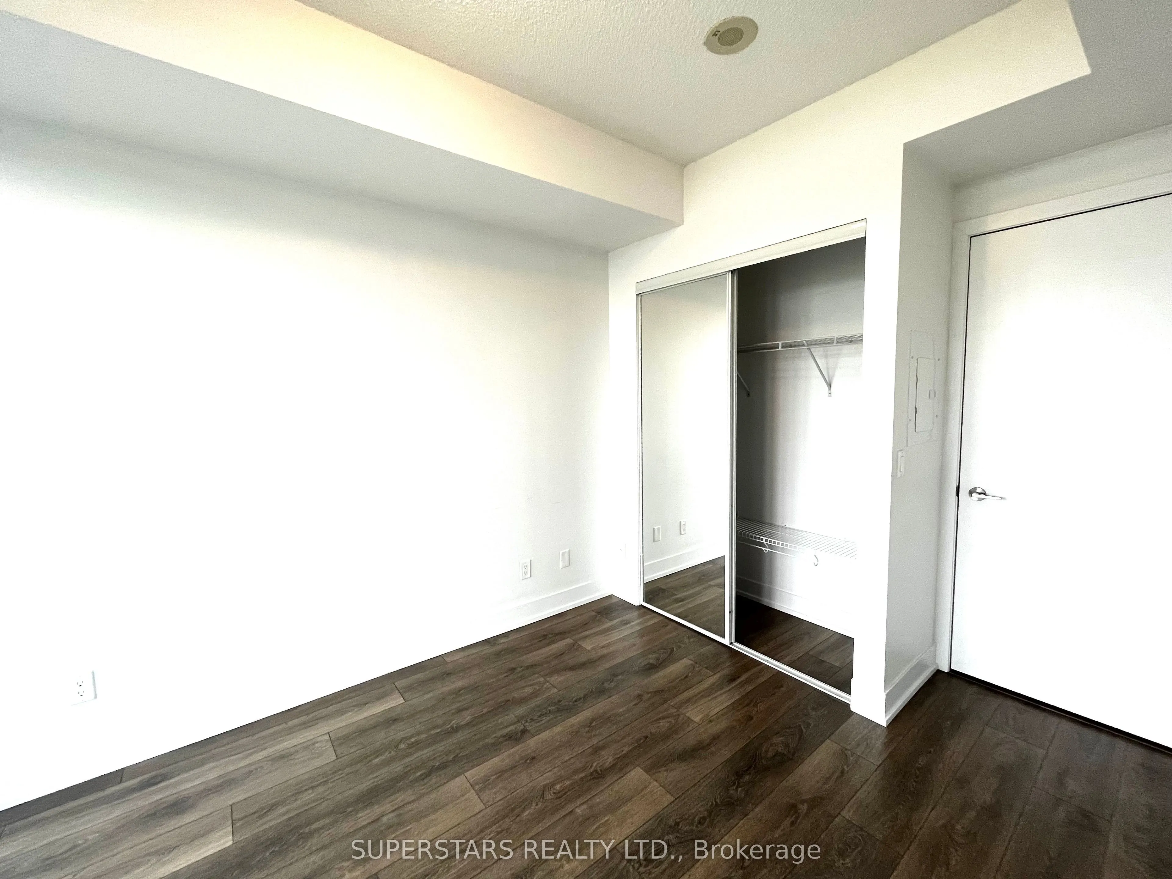 9471 Yonge Street, #1608