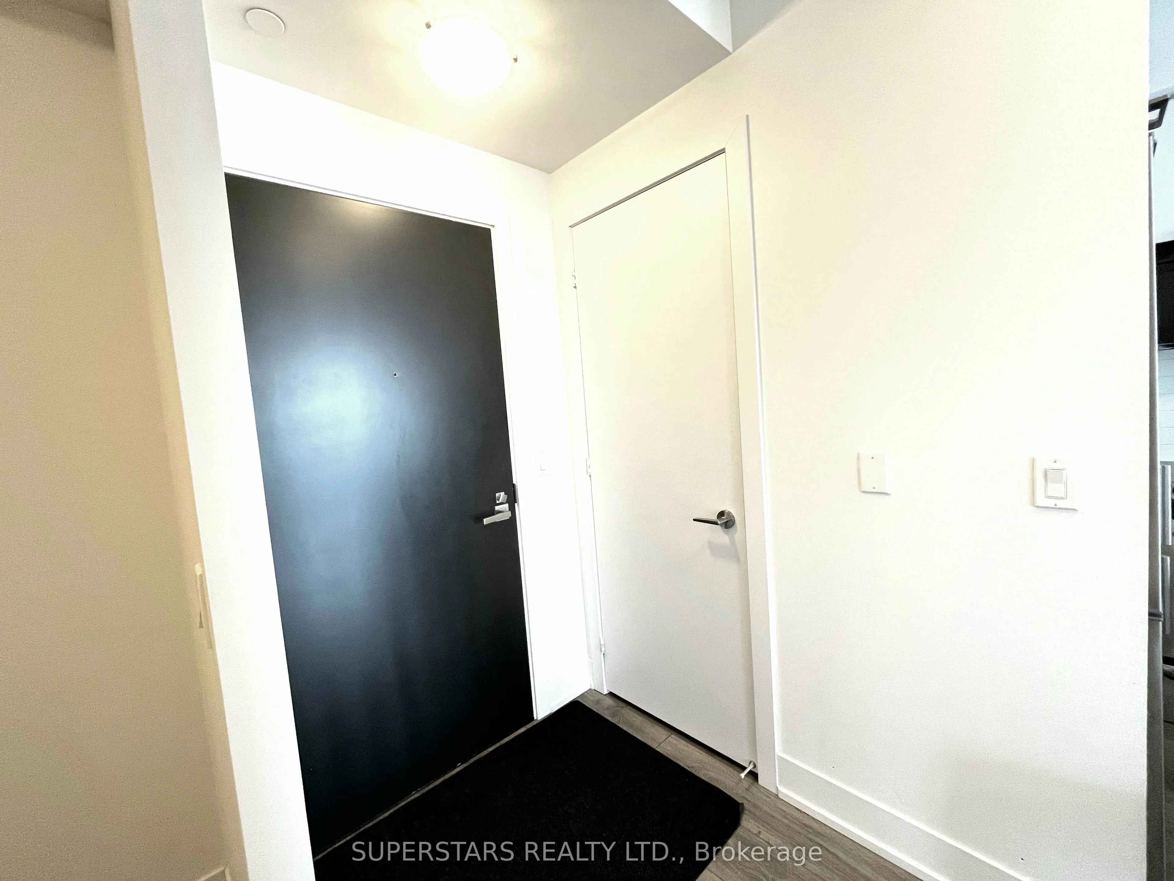 9471 Yonge Street, #1608