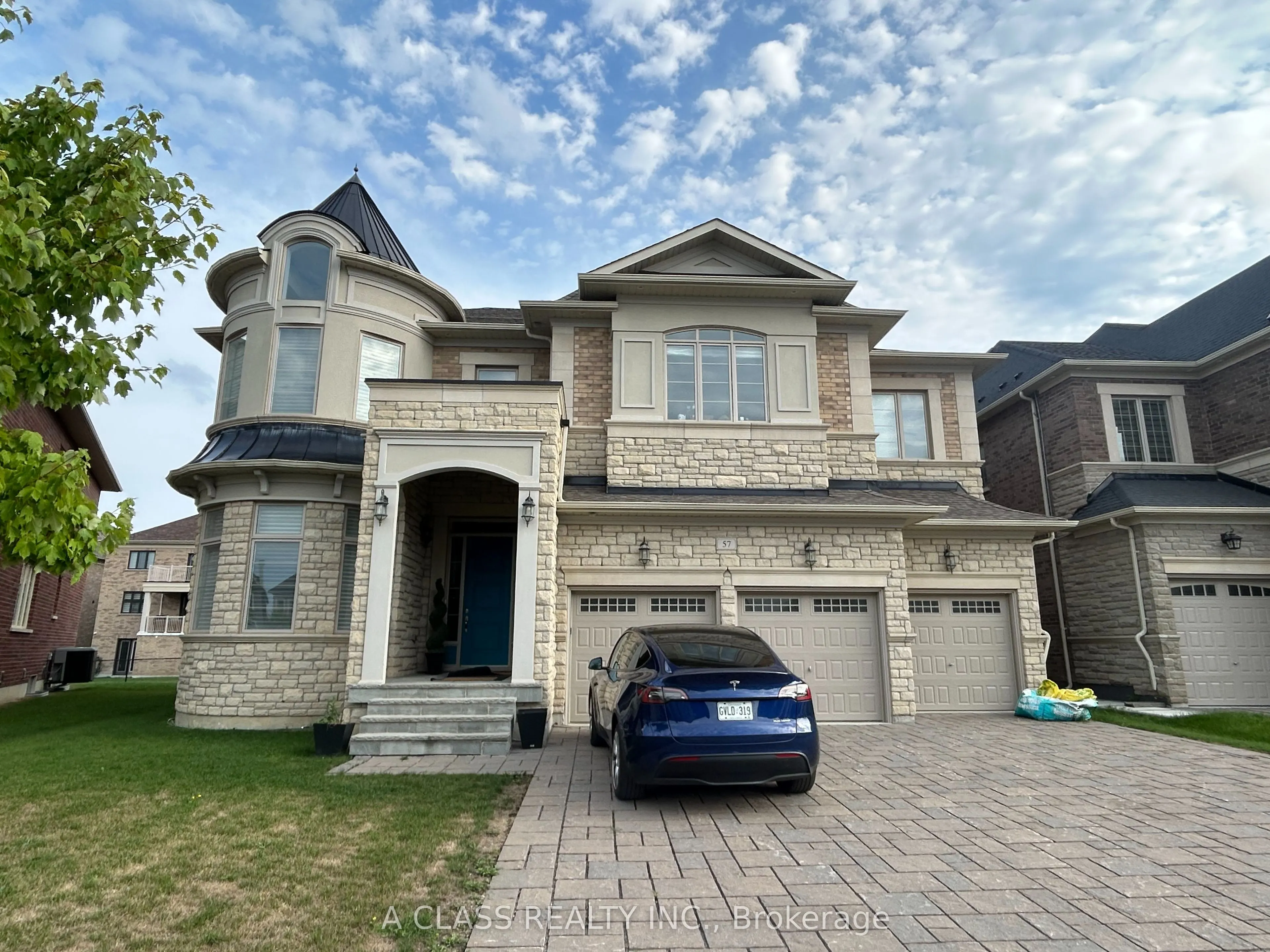 57 Rolling Green Court