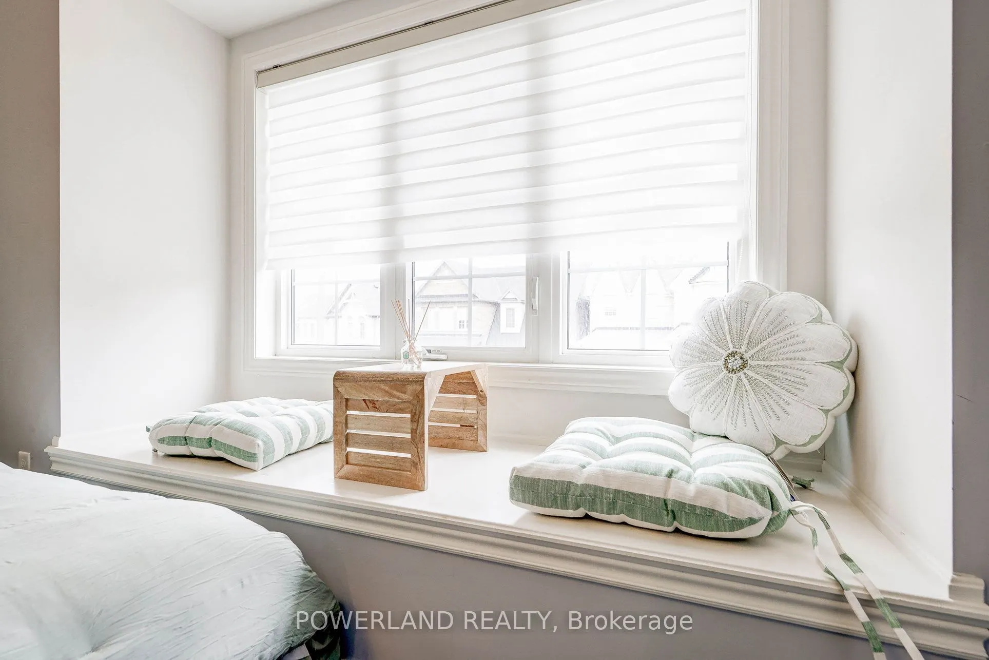 23 Cherna Avenue S