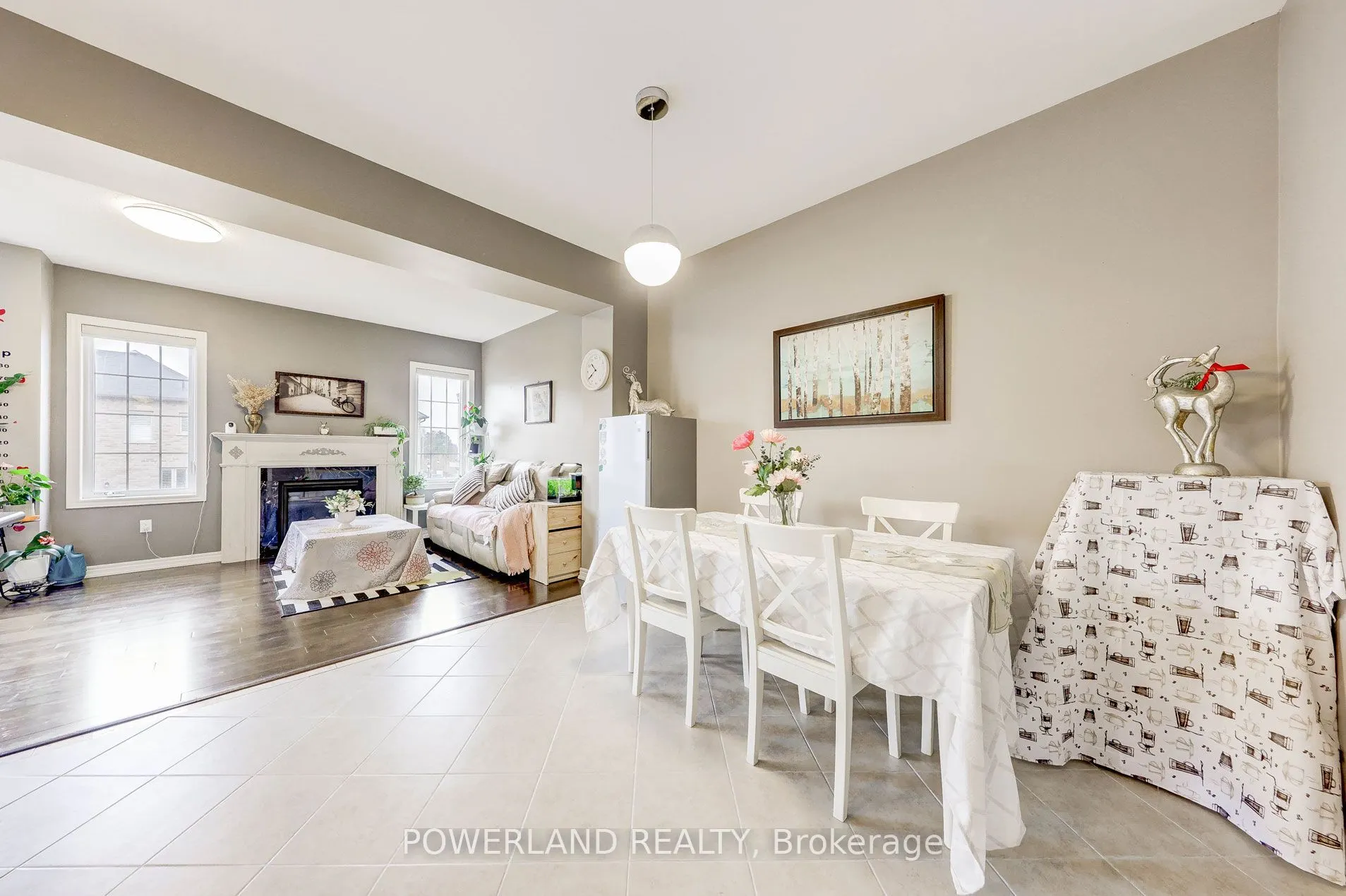 23 Cherna Avenue S