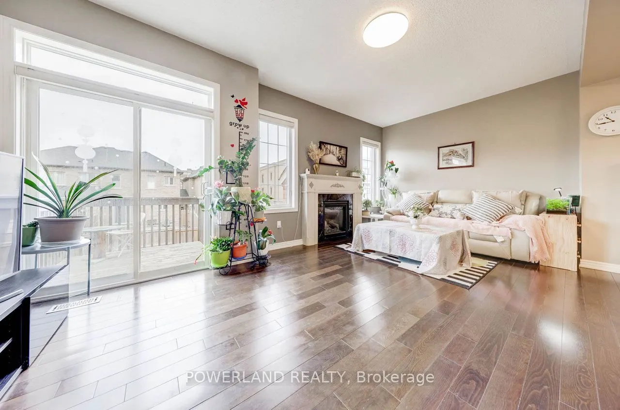 23 Cherna Avenue S