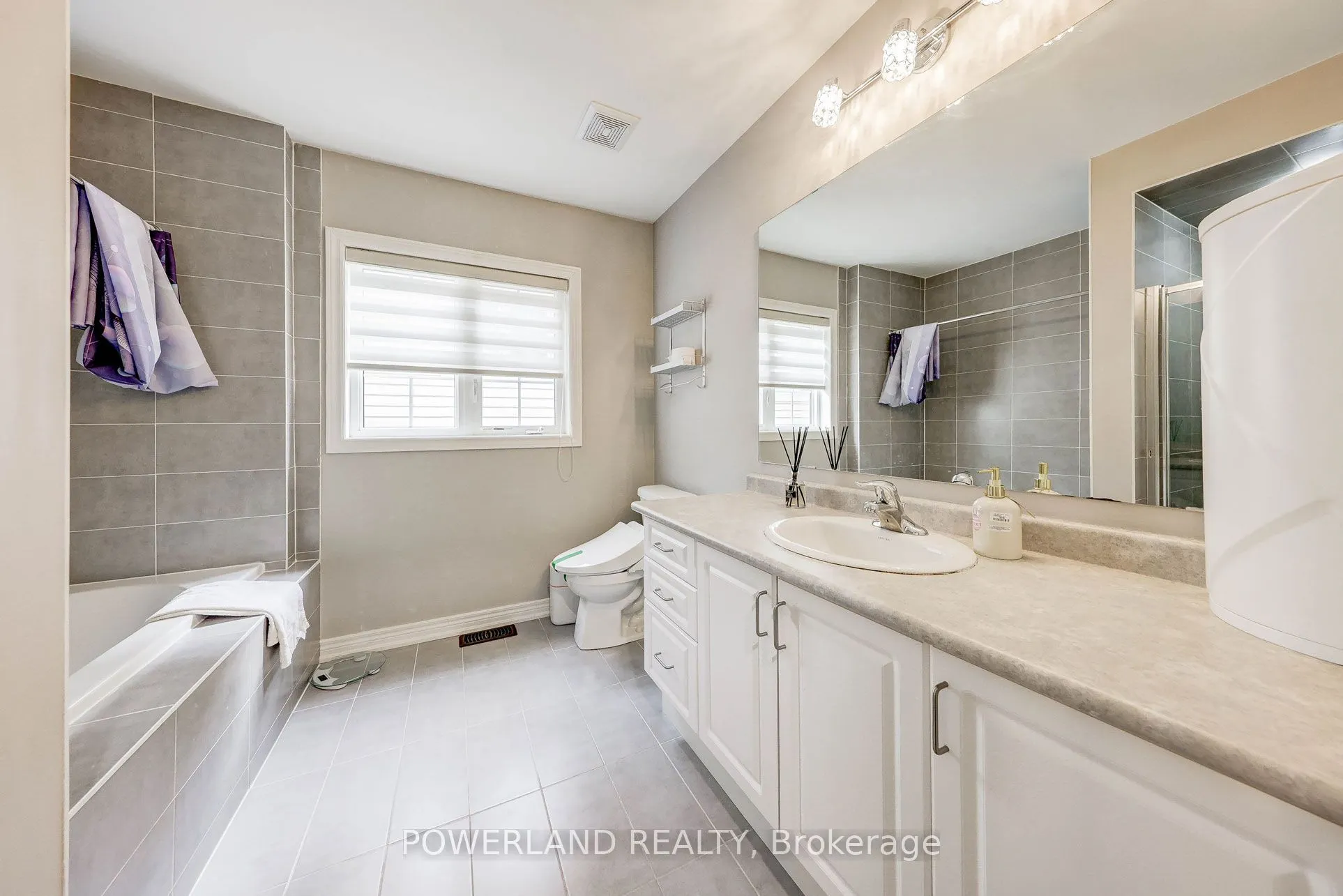 23 Cherna Avenue S