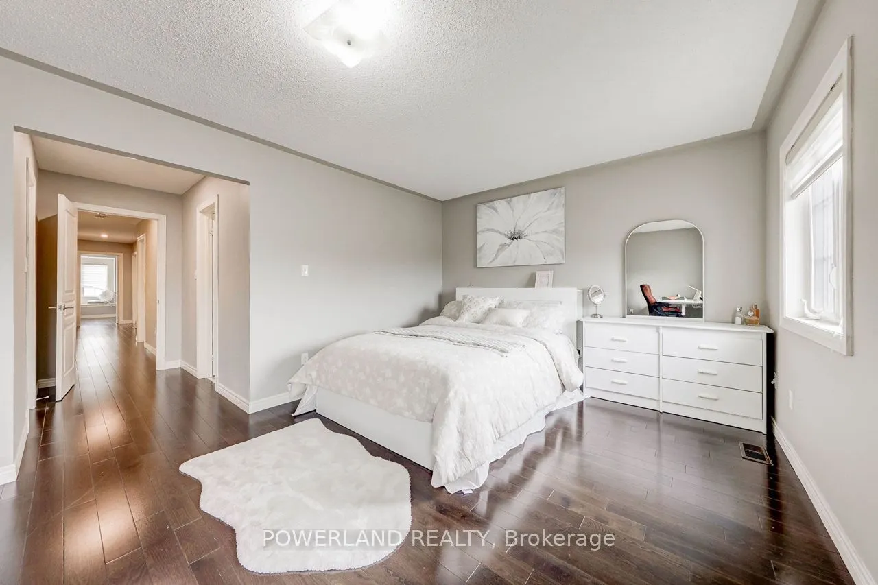 23 Cherna Avenue S