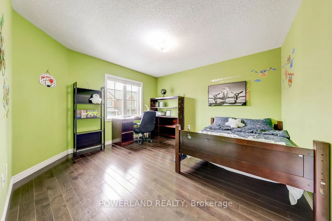23 Cherna Avenue S