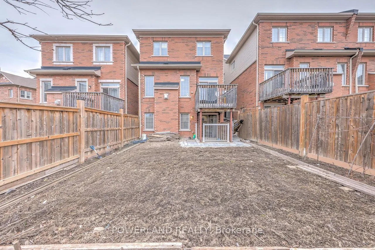 23 Cherna Avenue S