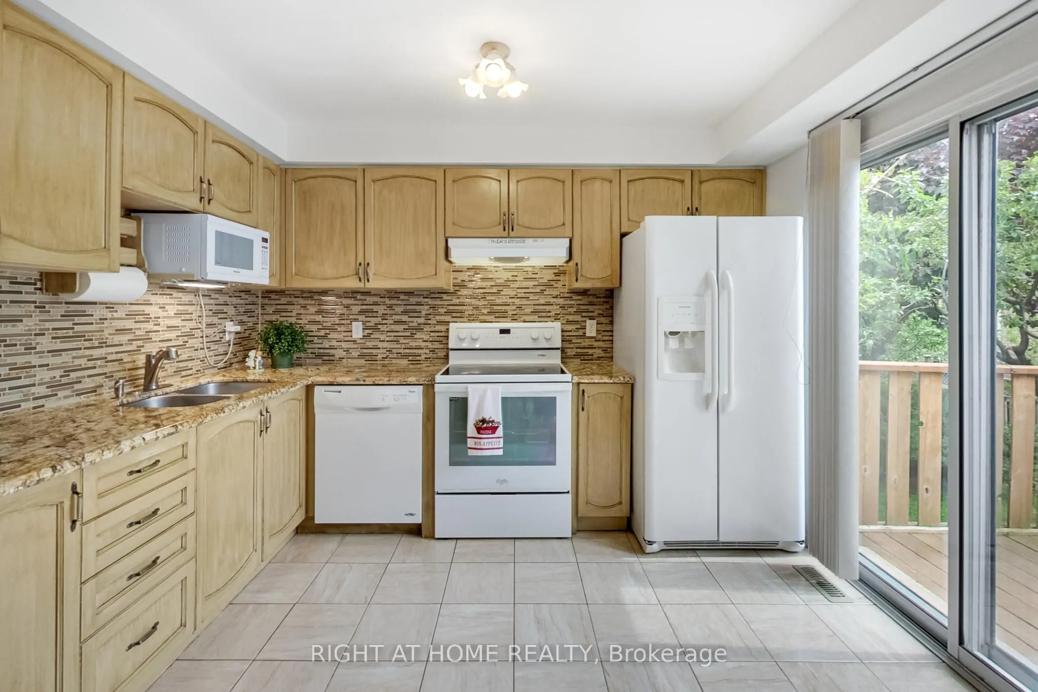 28 Foxtail Ridge