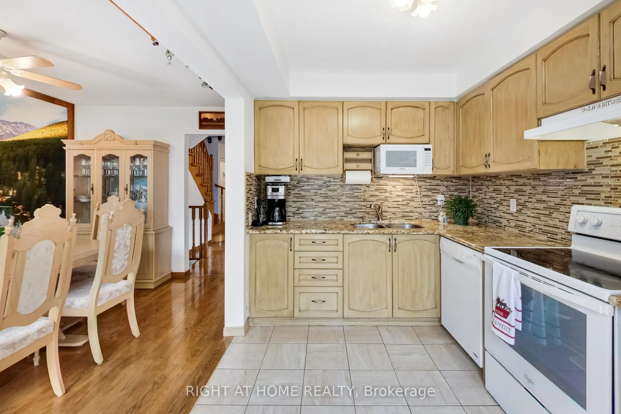 28 Foxtail Ridge