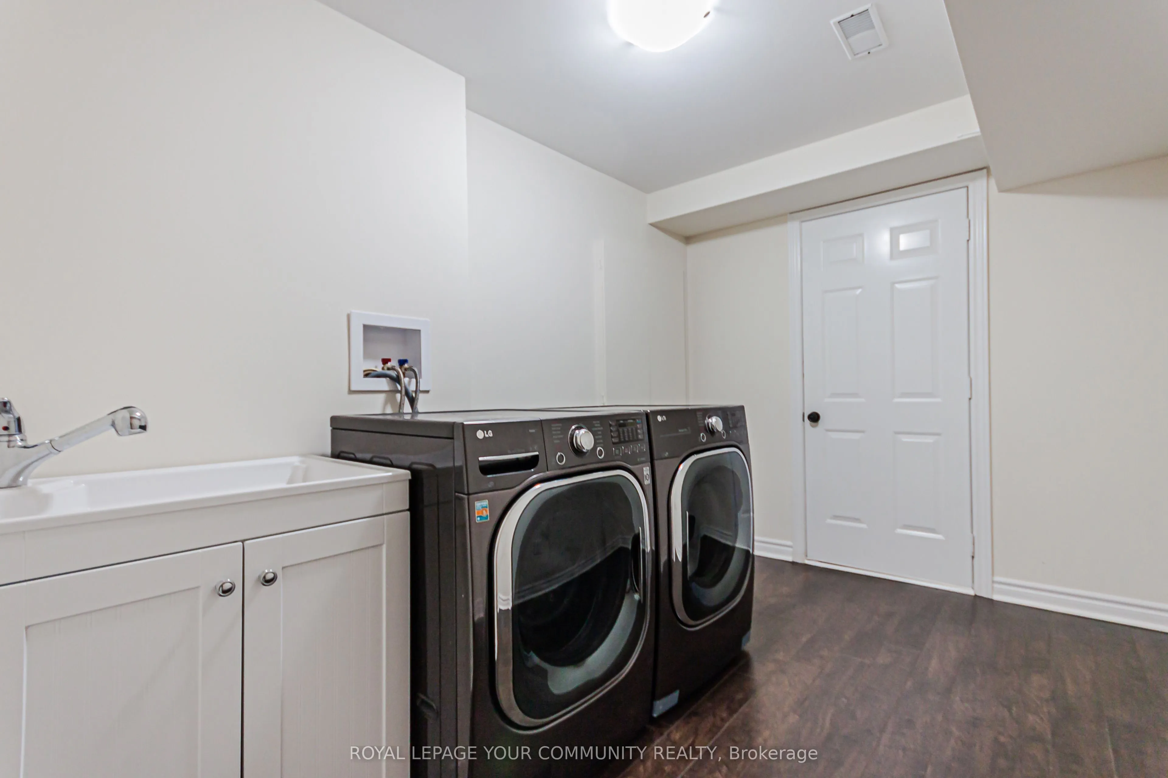 32 Black Maple Crescent