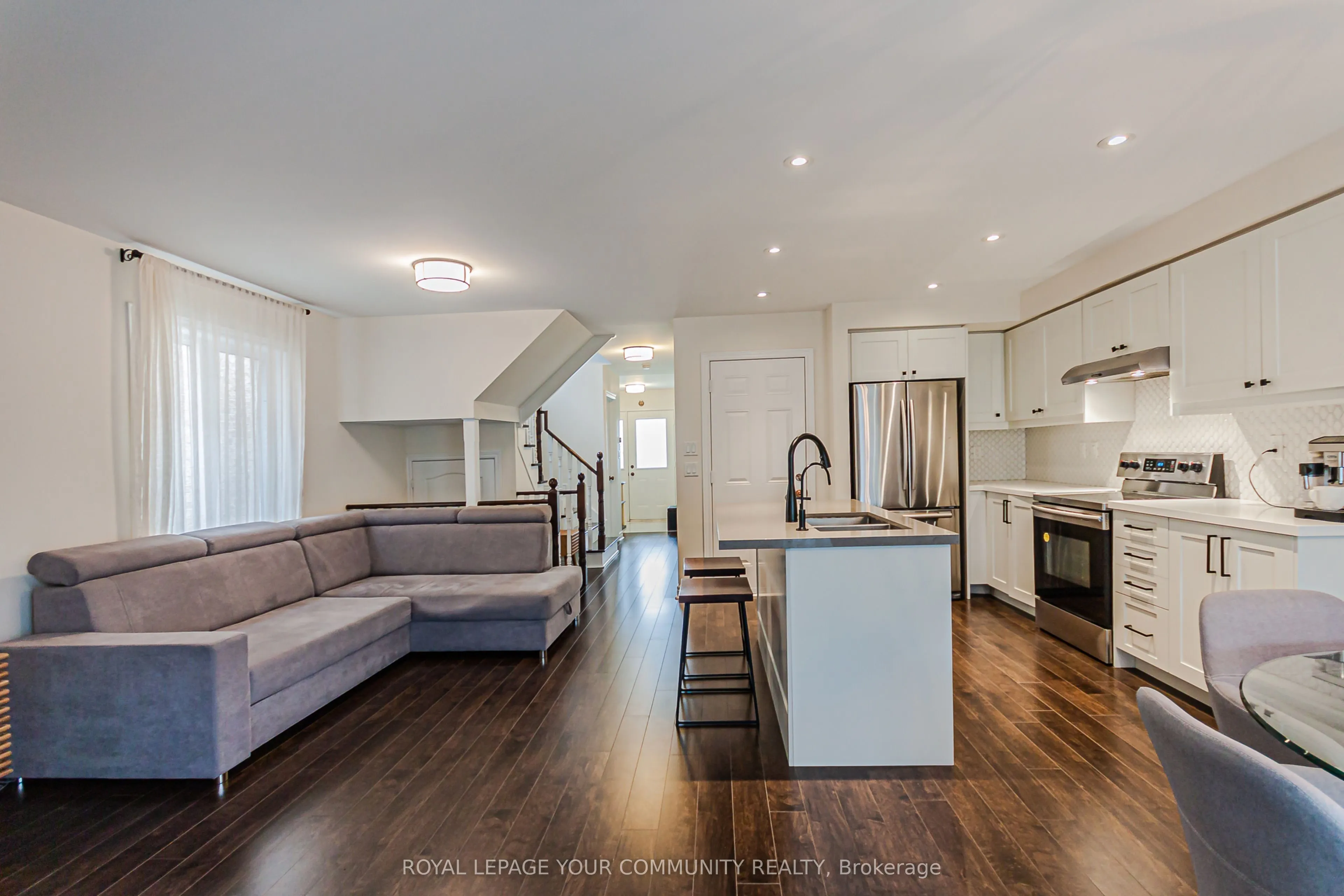 32 Black Maple Crescent