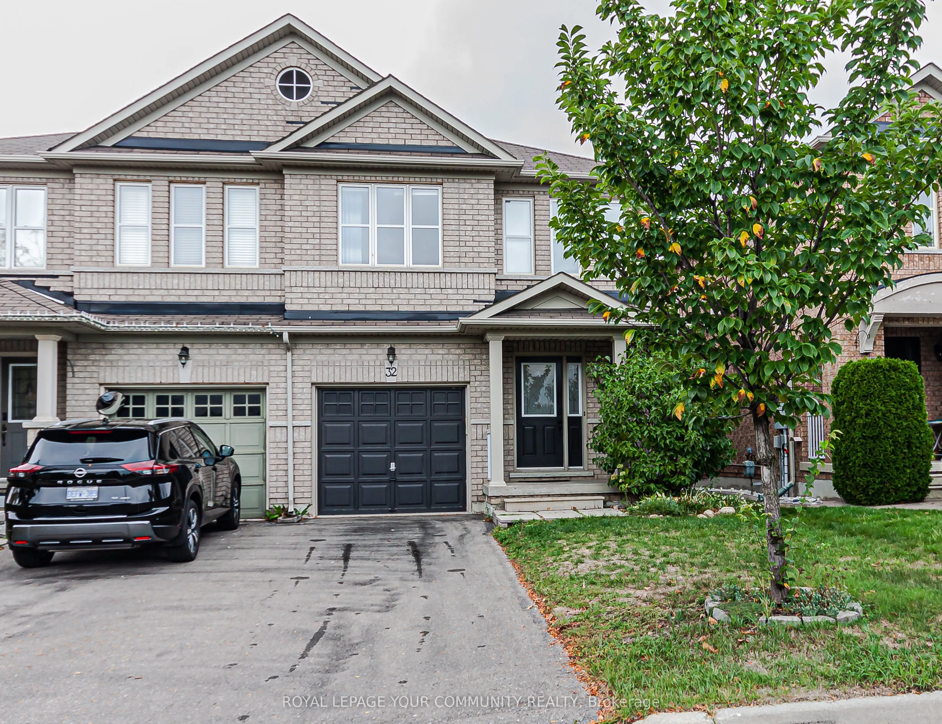 32 Black Maple Crescent