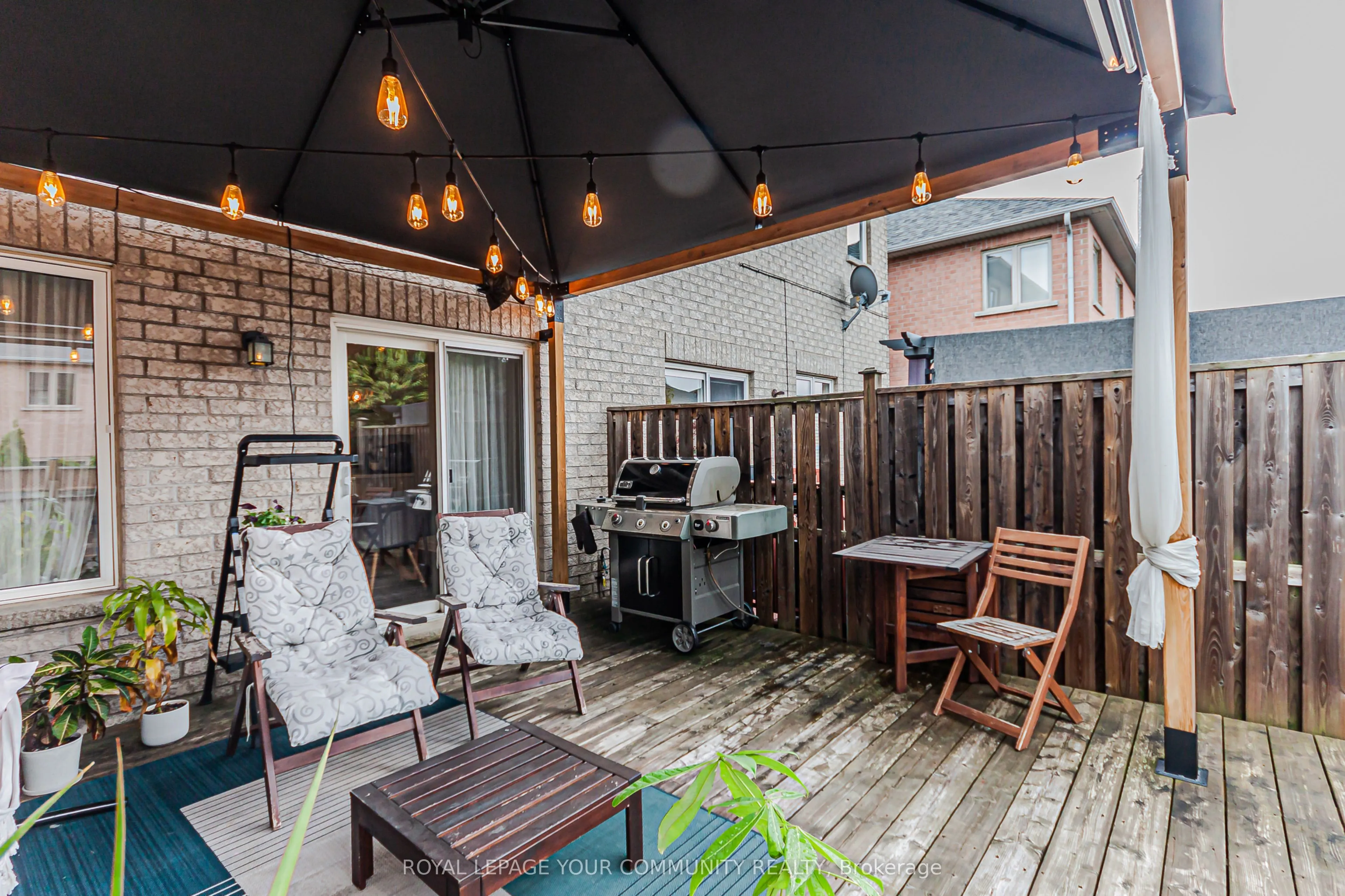 32 Black Maple Crescent