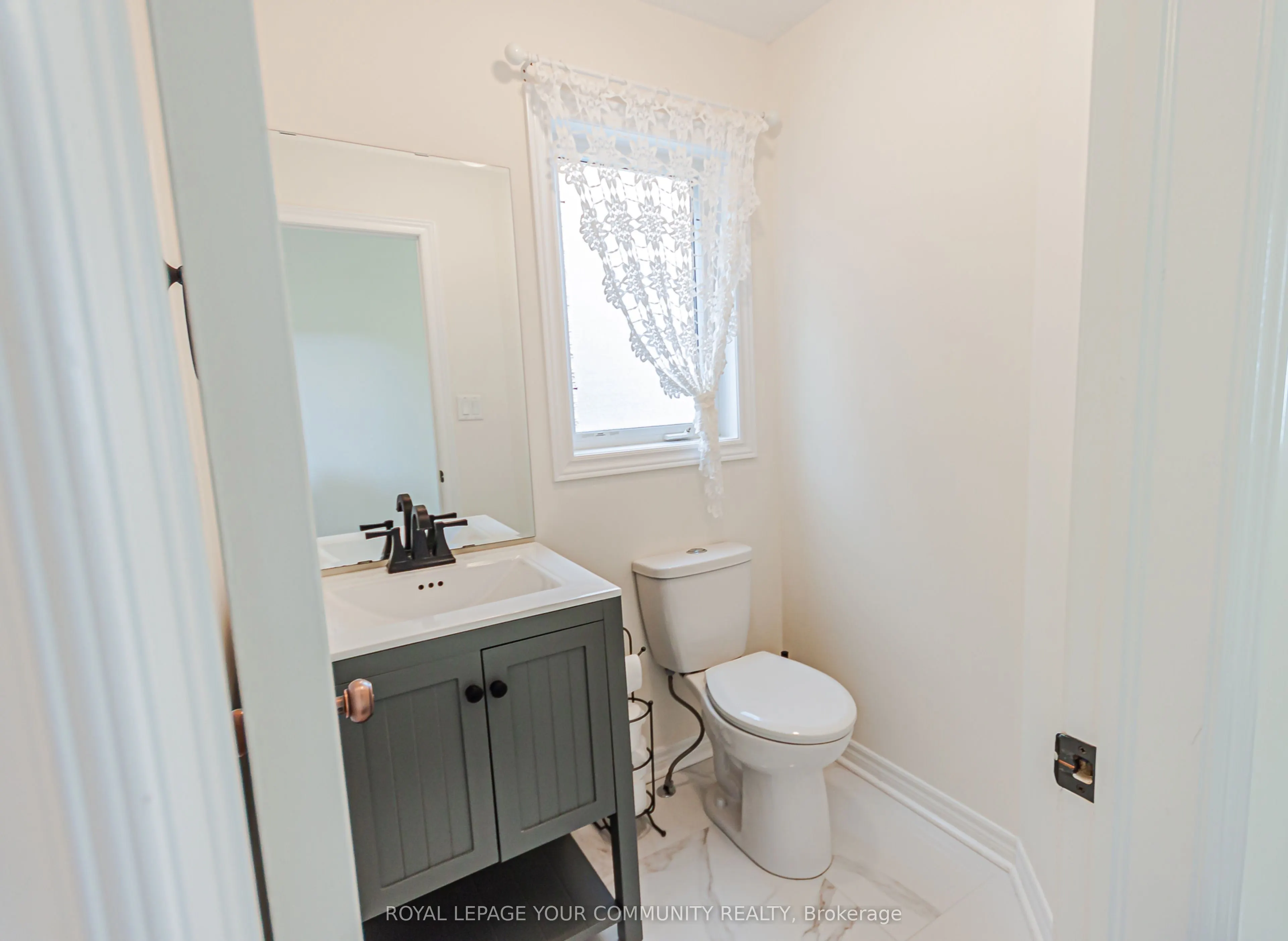 32 Black Maple Crescent