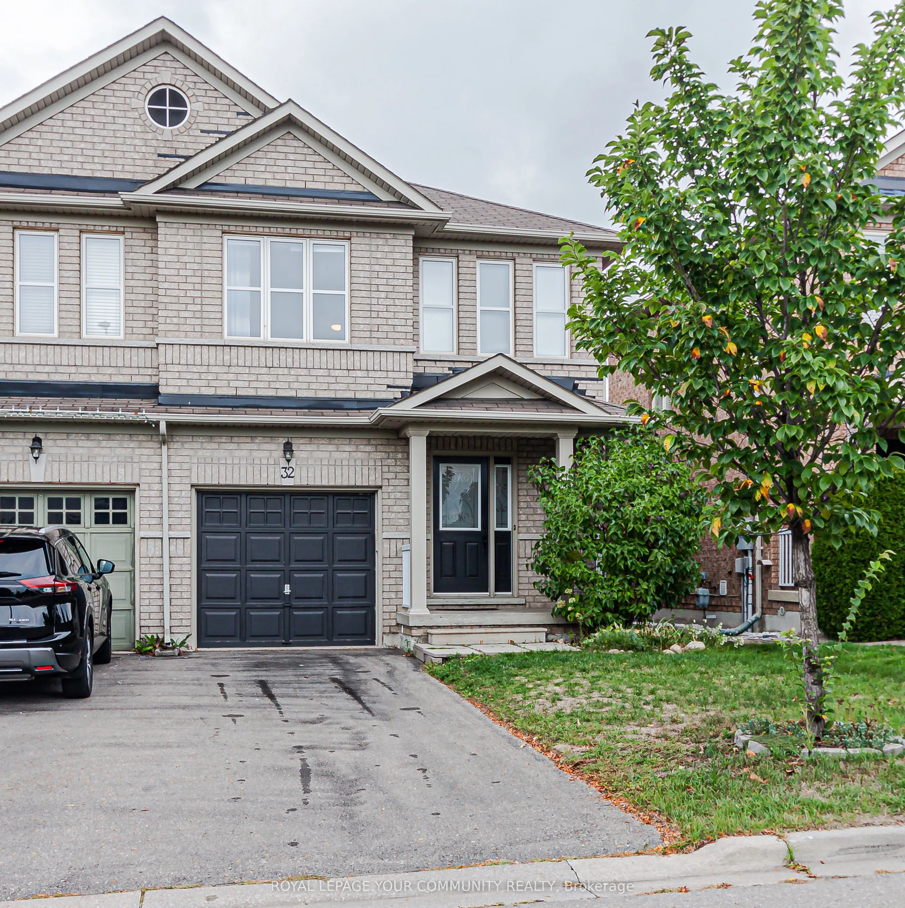 32 Black Maple Crescent