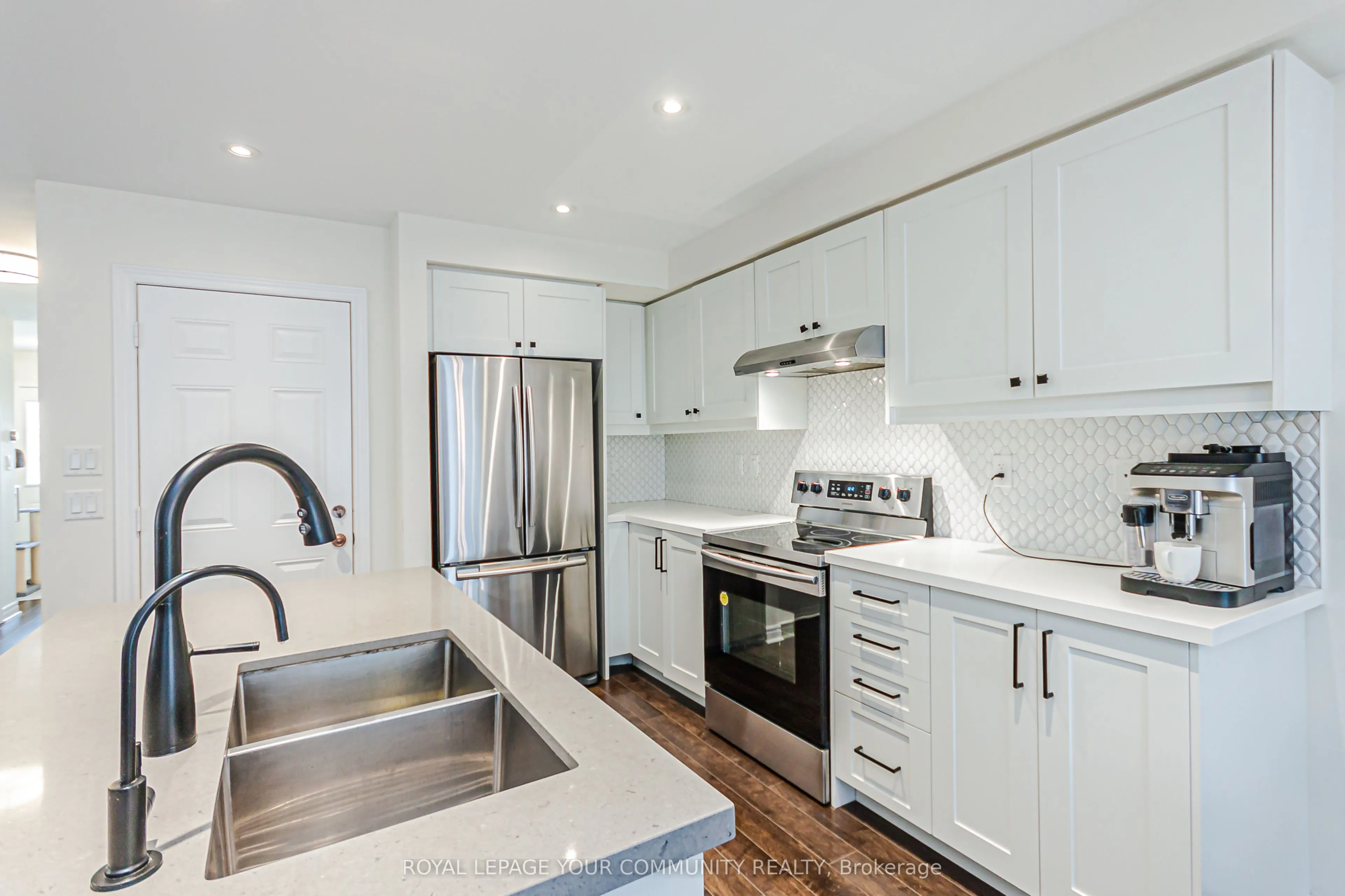 32 Black Maple Crescent