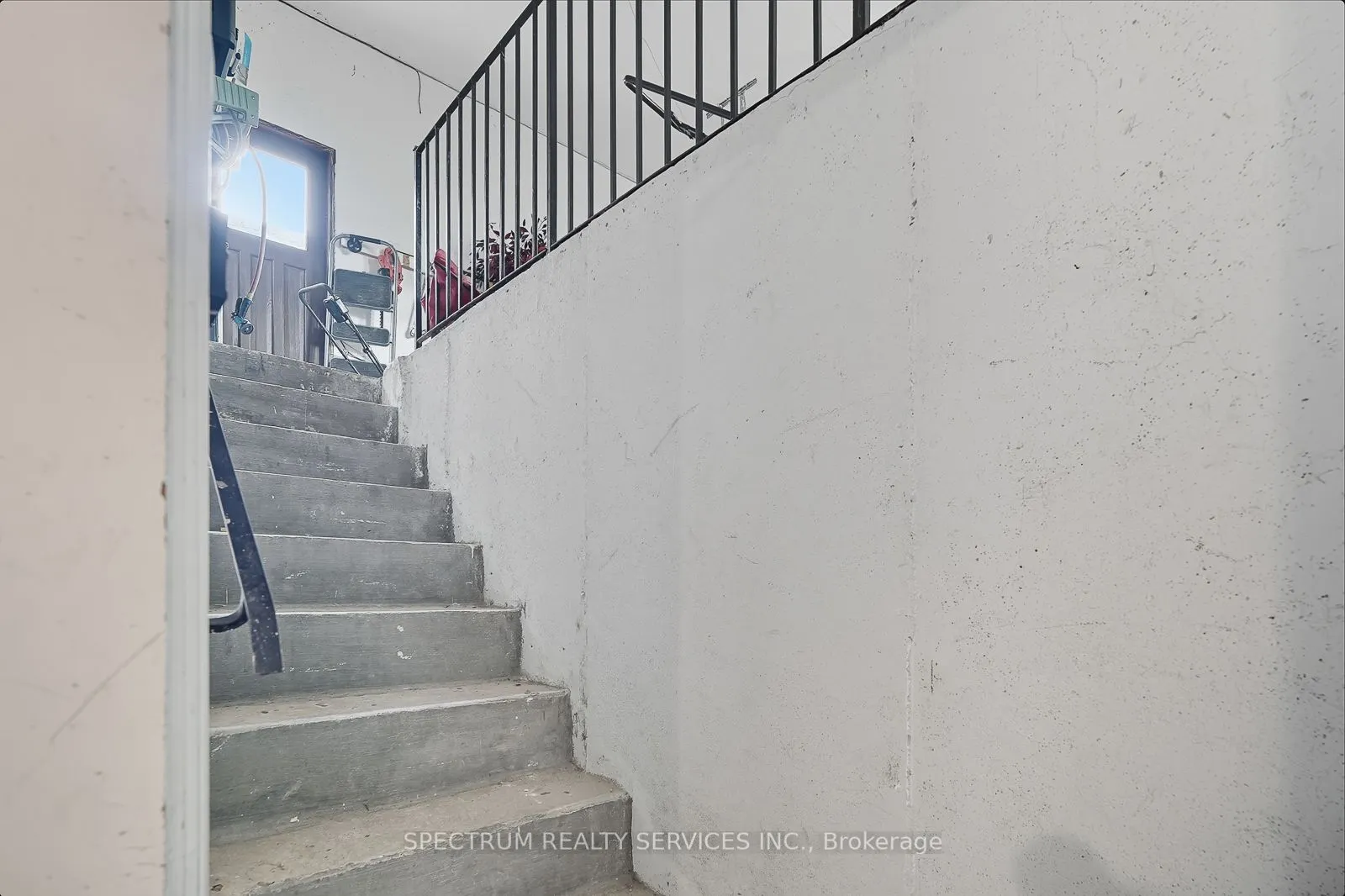 273 Triton Avenue
