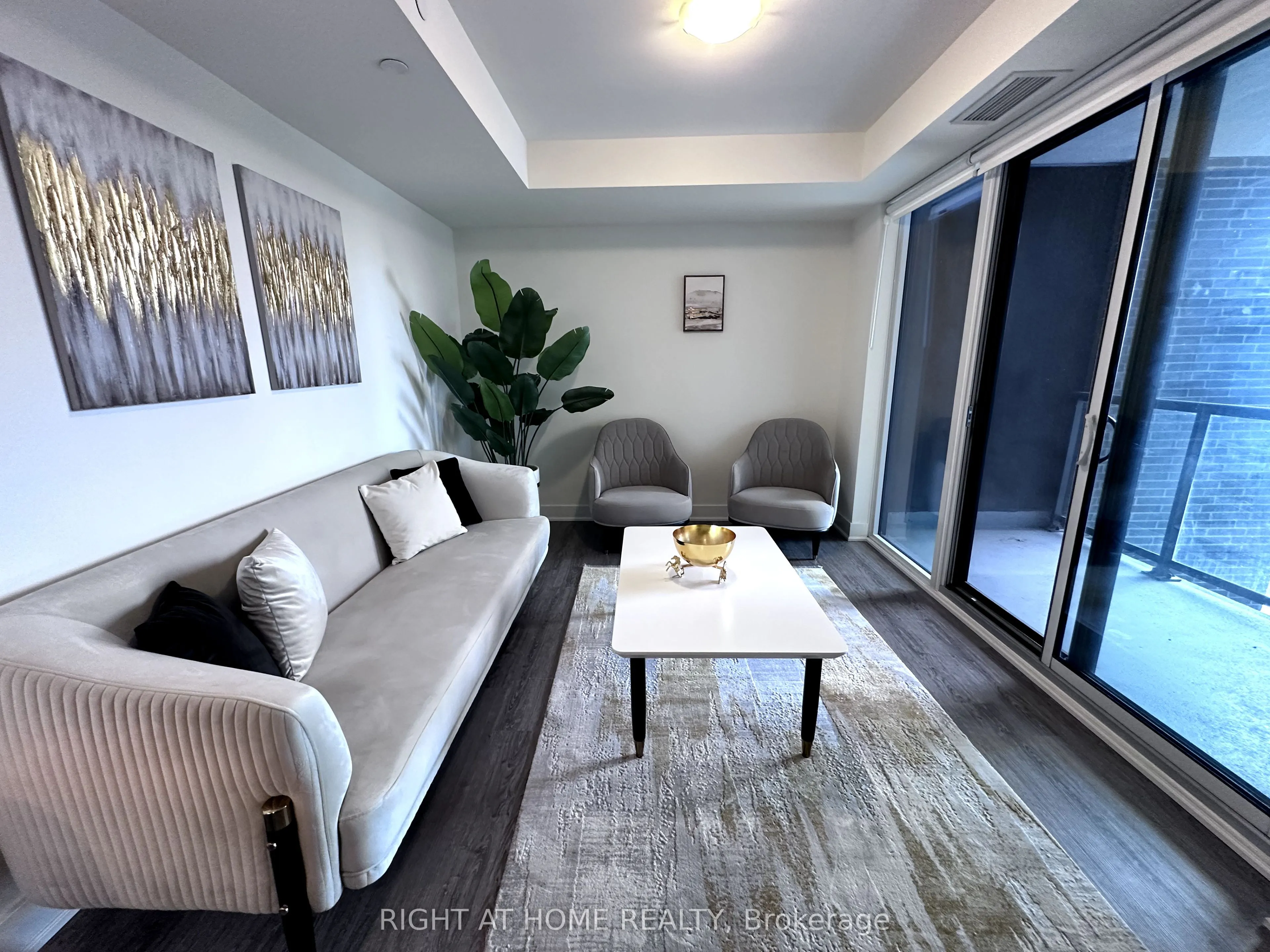 185 Deerfield Road, #422
